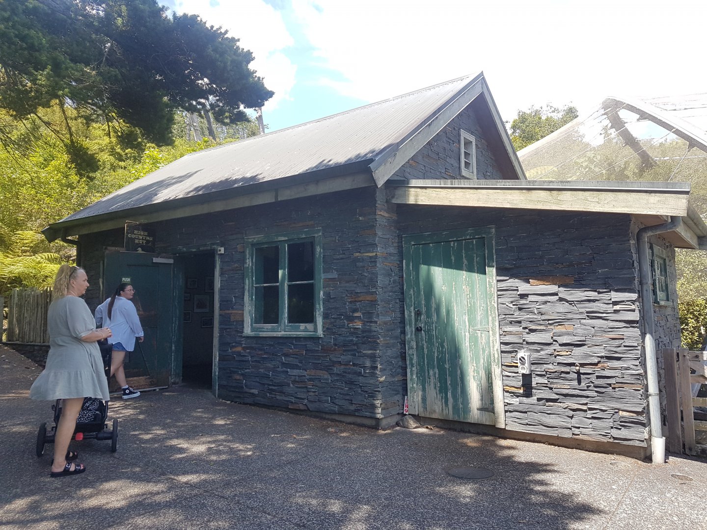 Auckland Zoo | The High Country Aviary Entrance