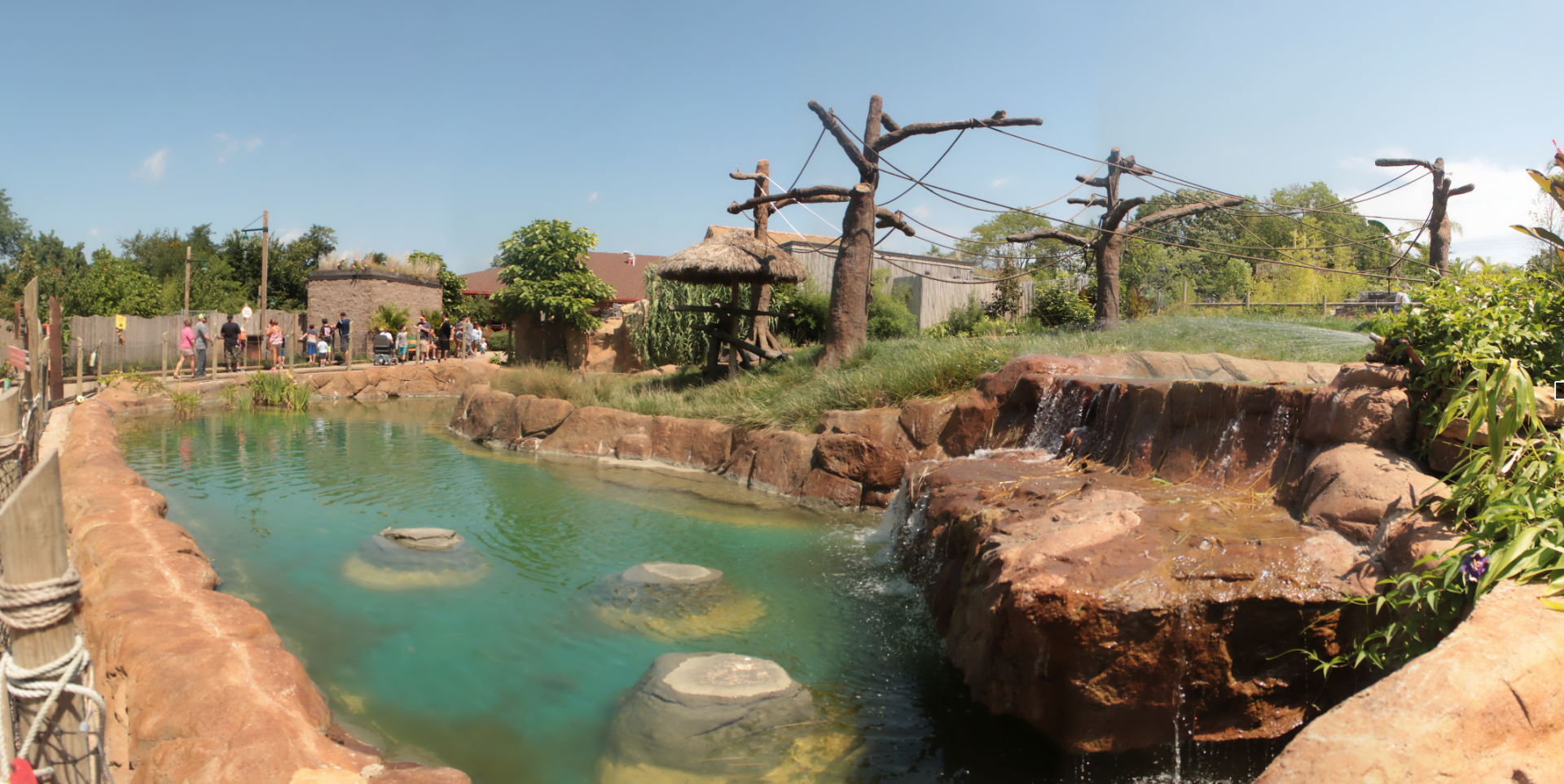 Aug. 2017 - Islands - Siamang Exhibit Panorama