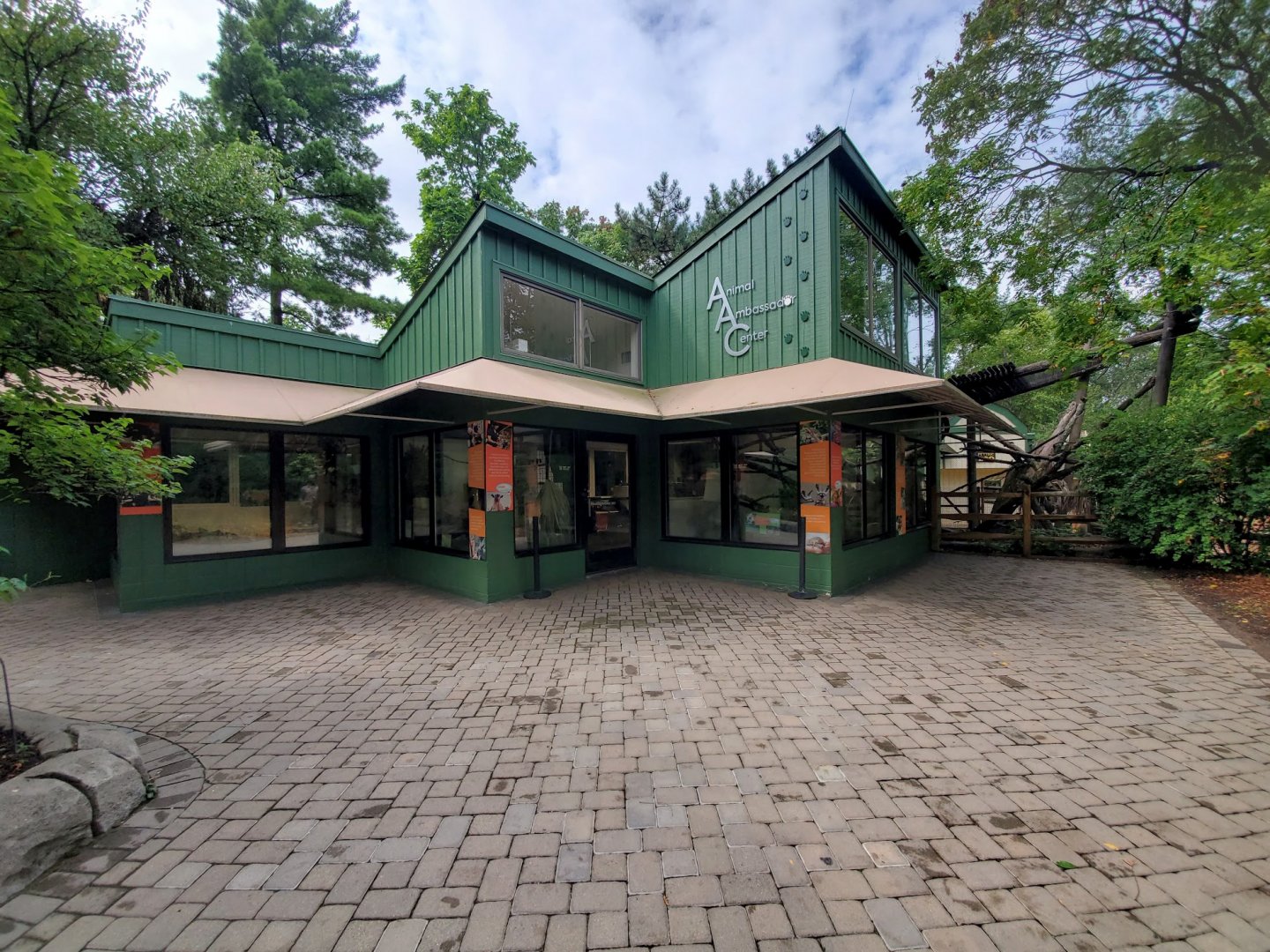 Aug. 2019 - Children's Zoo - Animal Ambassador Center (4 Species)