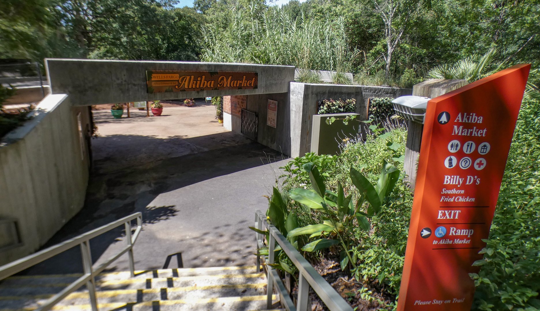 Aug. 2022 - Africa - Akiba Market + Zoo Entrance