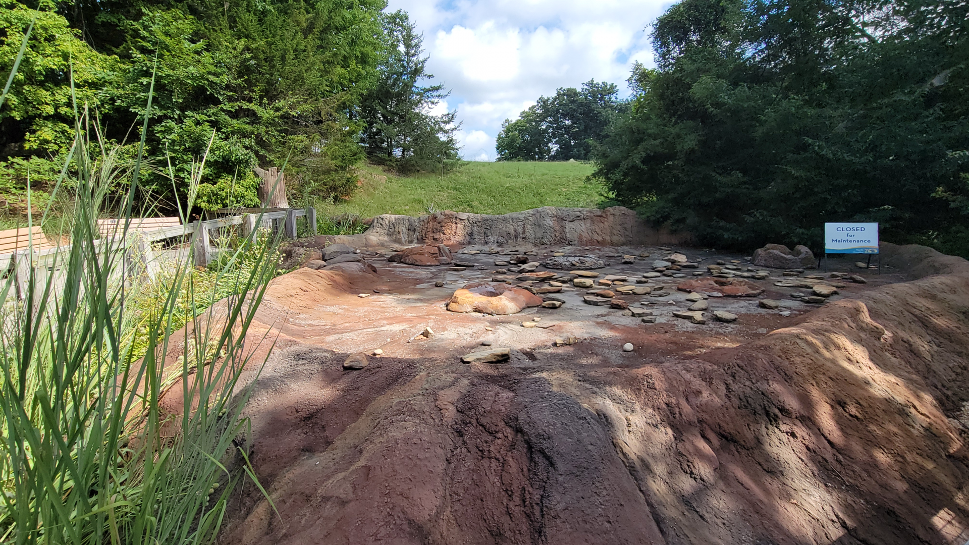 Aug. 2022 - North America: Prairie - Geyser (Bison/Elk Exhibit Behind)
