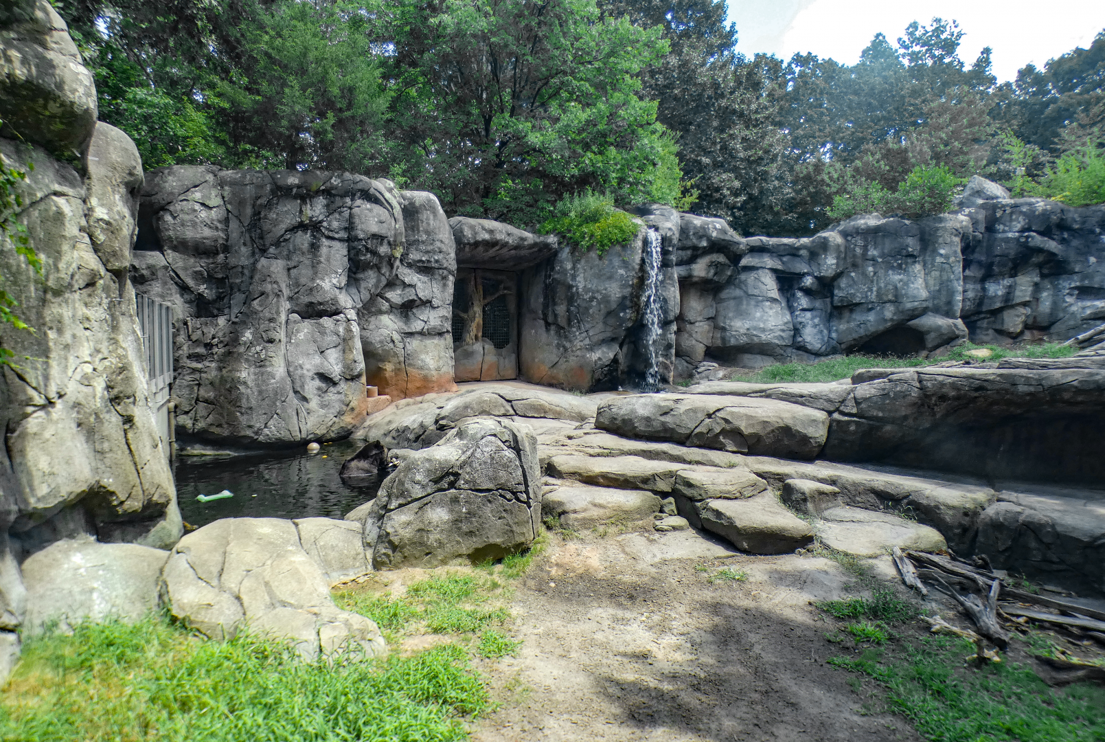 Aug. 2022 - North America: Prairie - Grizzly Bear Exhibit