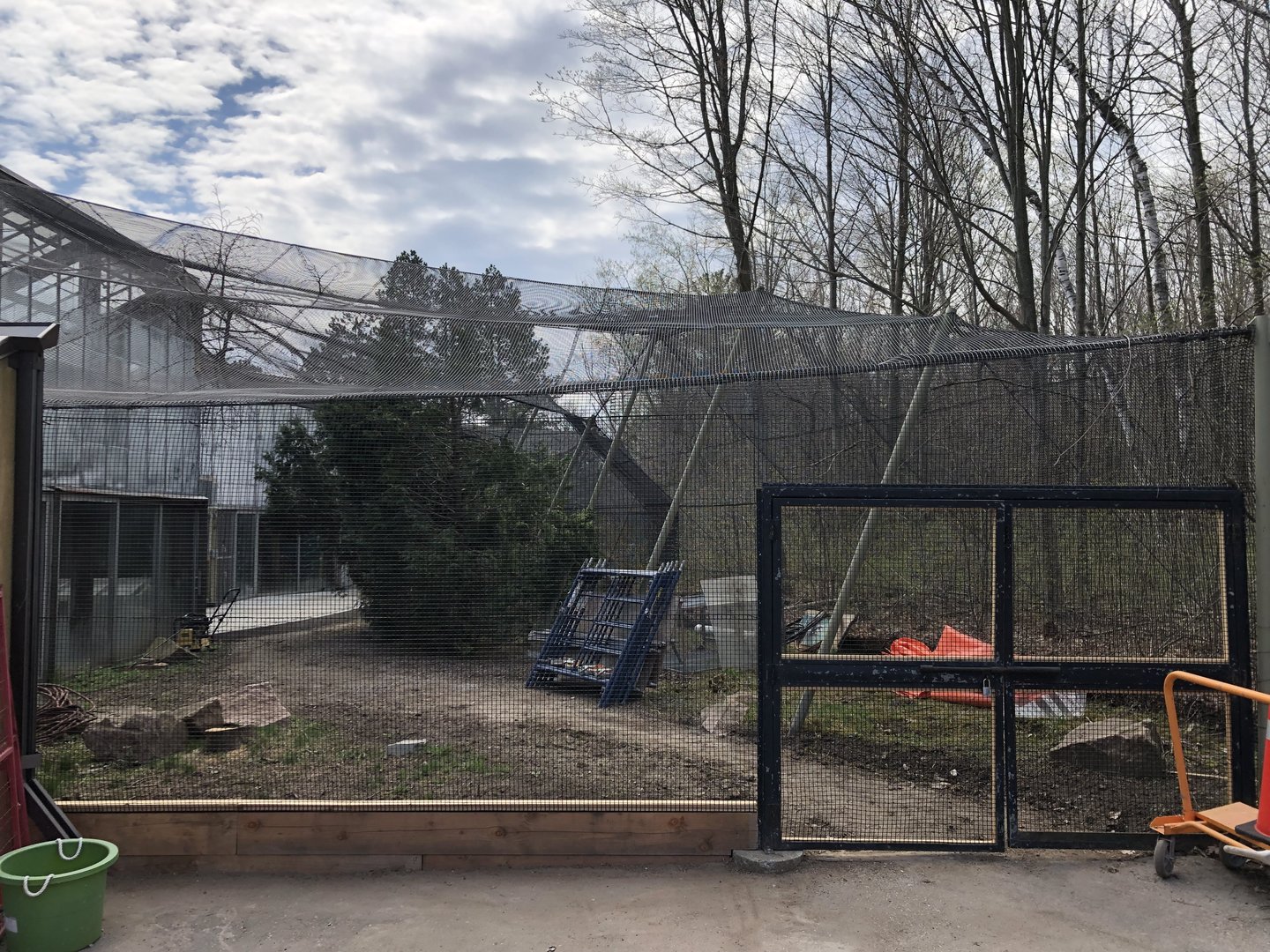 Australasia Outdoor Aviary