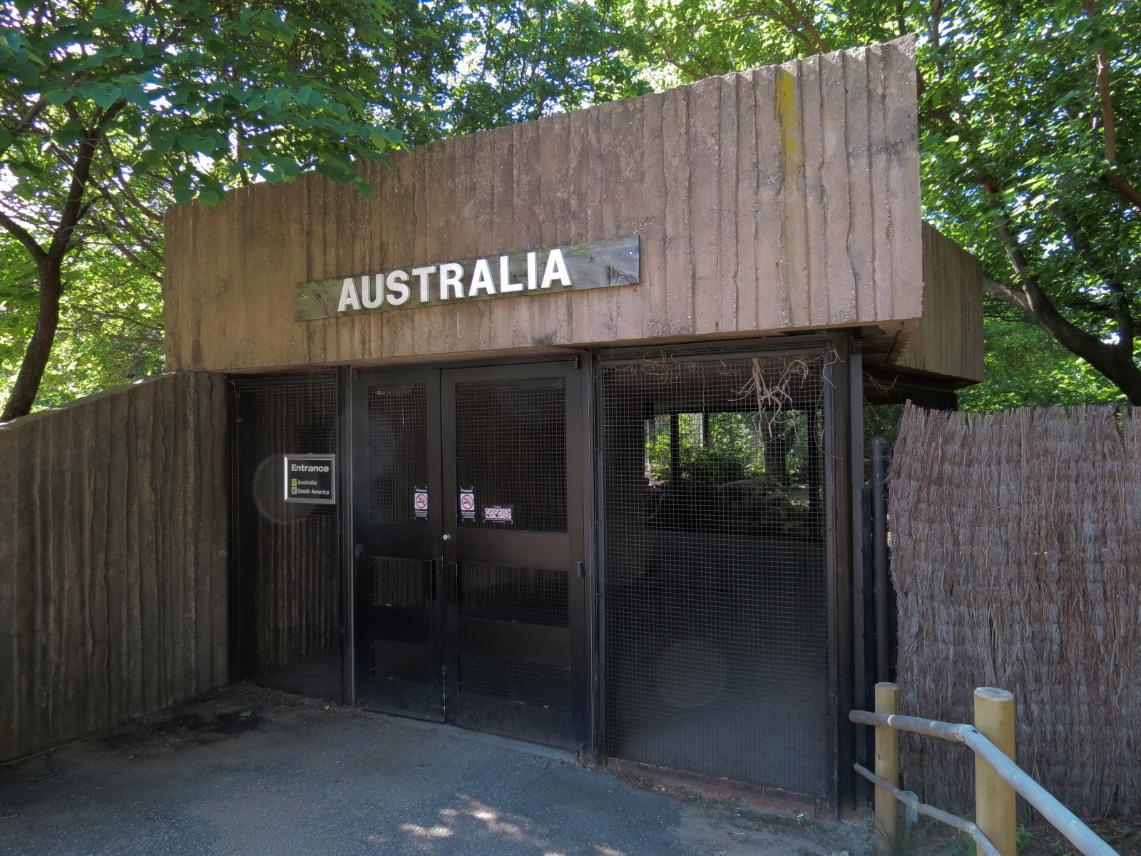 Australia - Entrance