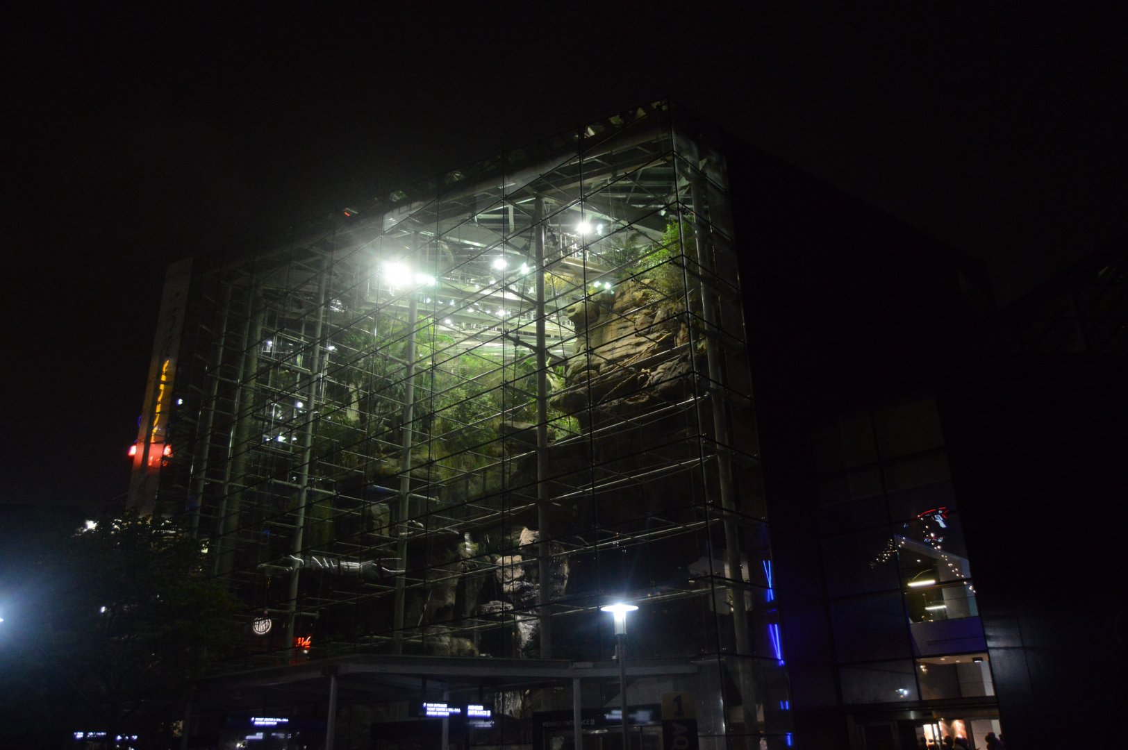 Australia: Wild Extremes - Exterior at Night