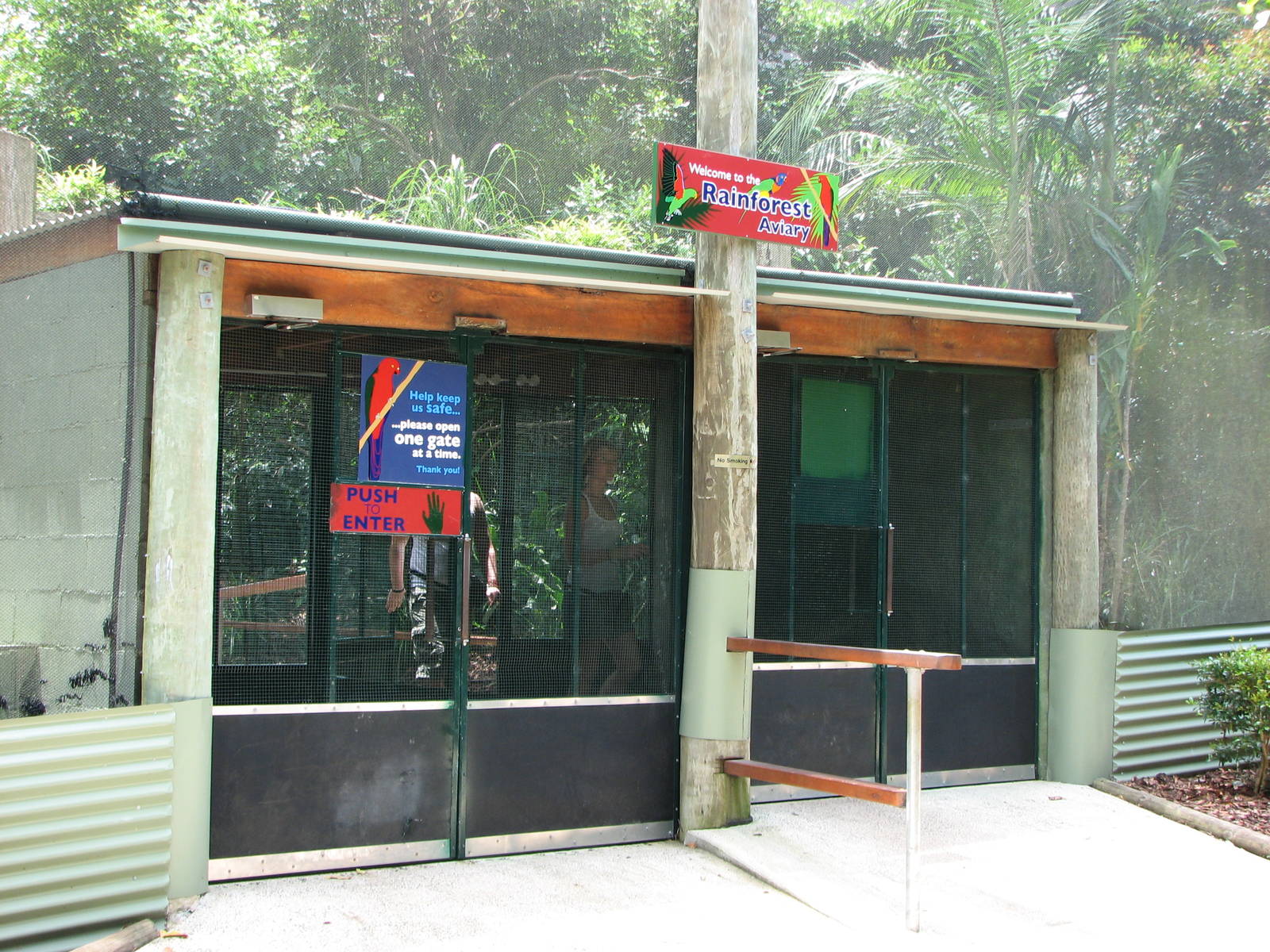 Australia Zoo 2007 - Entrance to the Rainforest Aviary