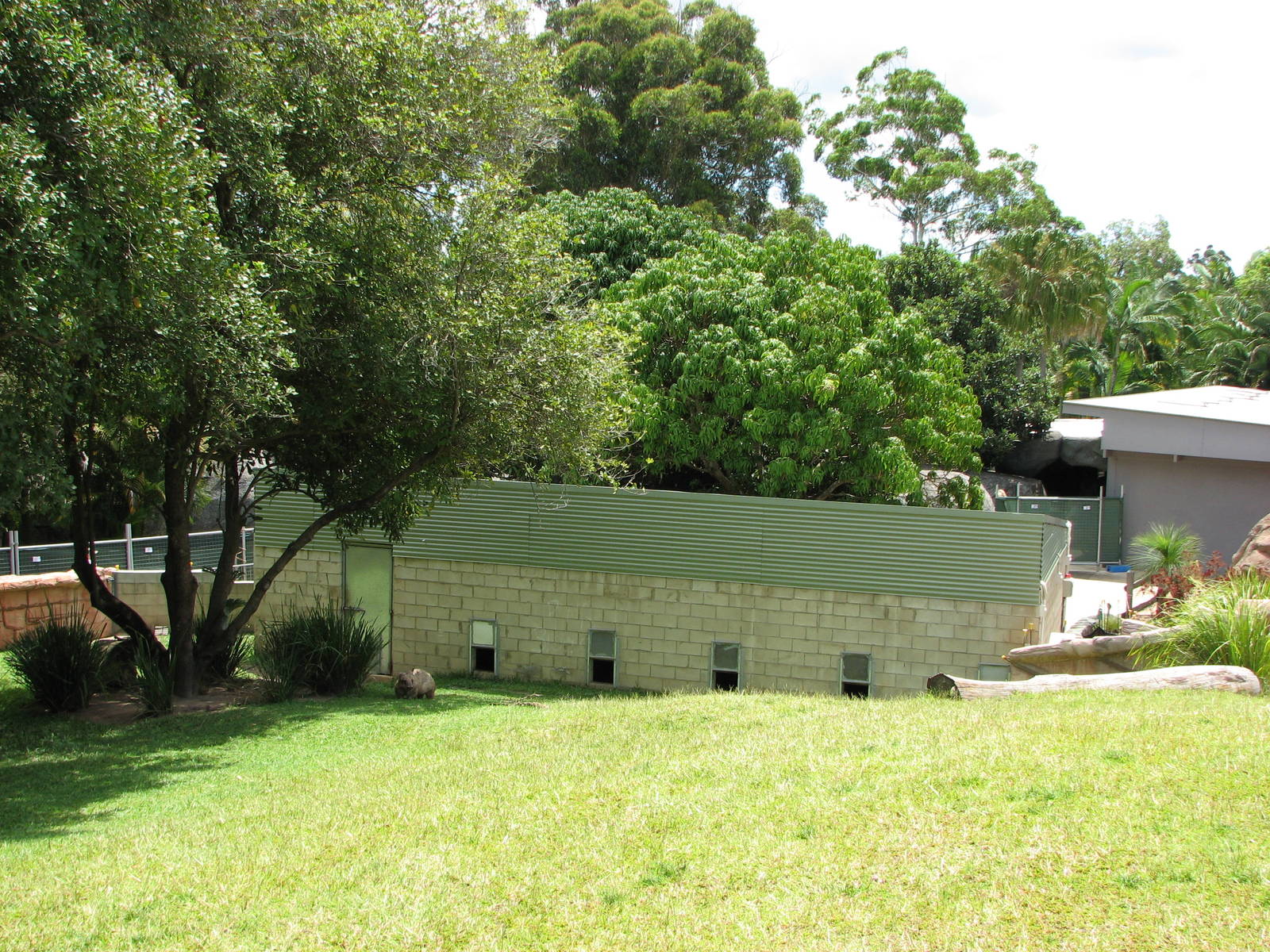 Australia Zoo 2007 - Part of the Wombat exhibit