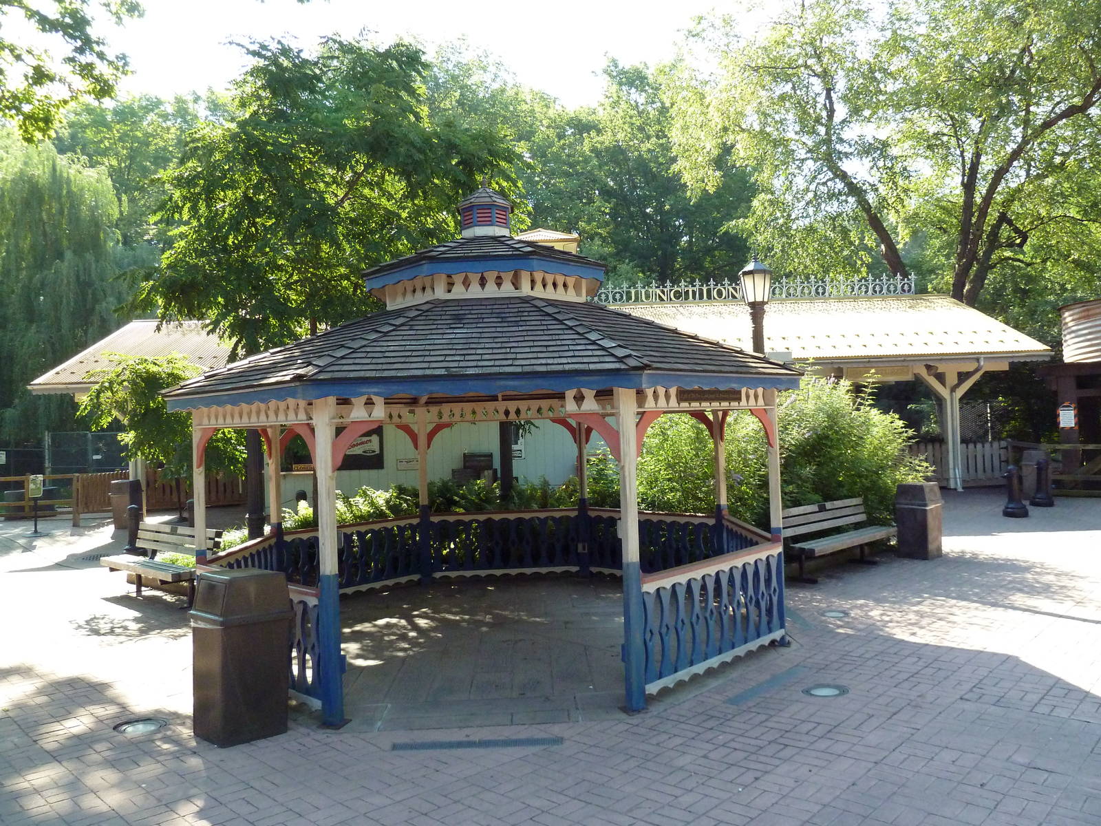 Australian Adventure - Plaza