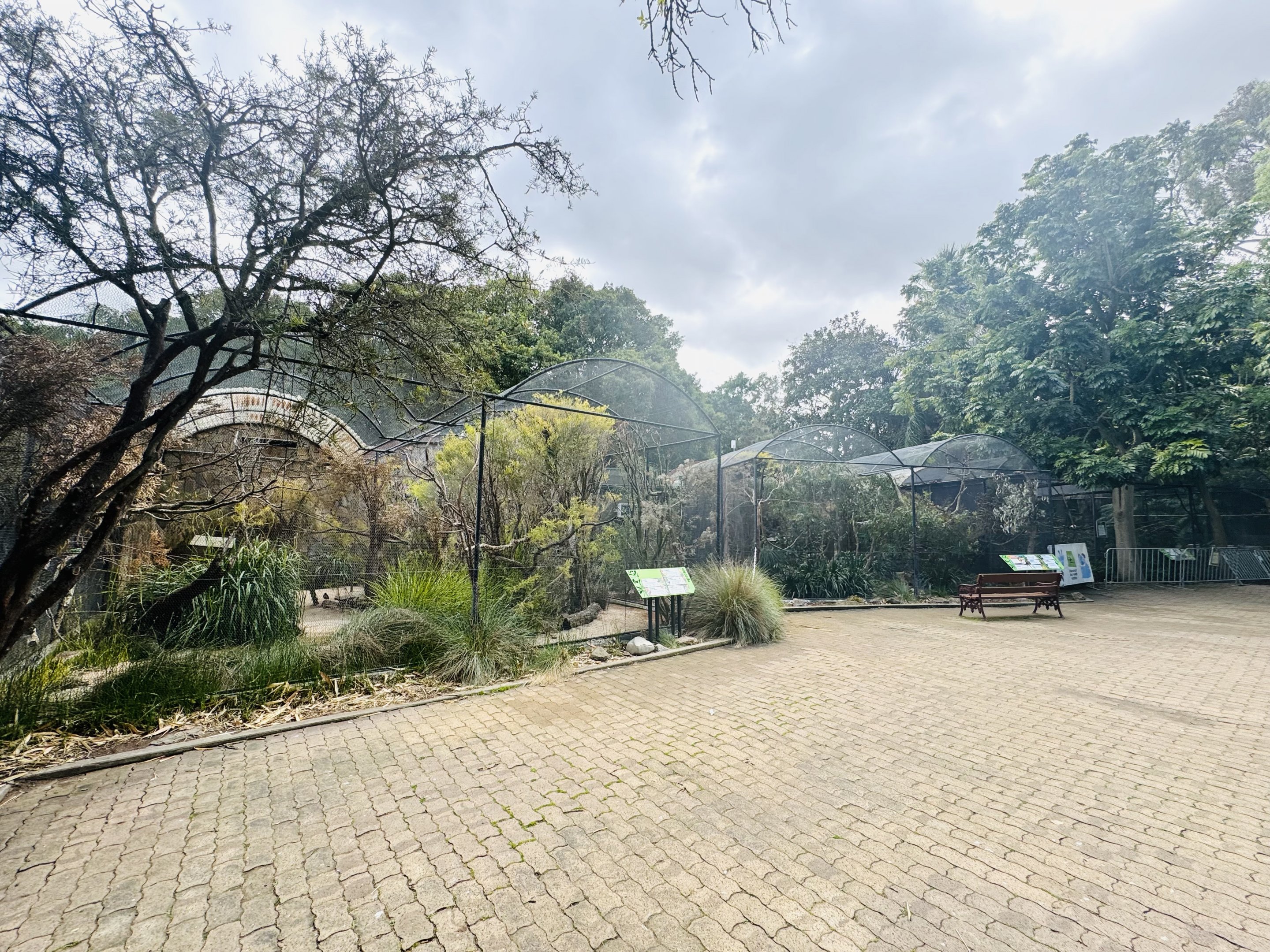 Australian bird aviaries