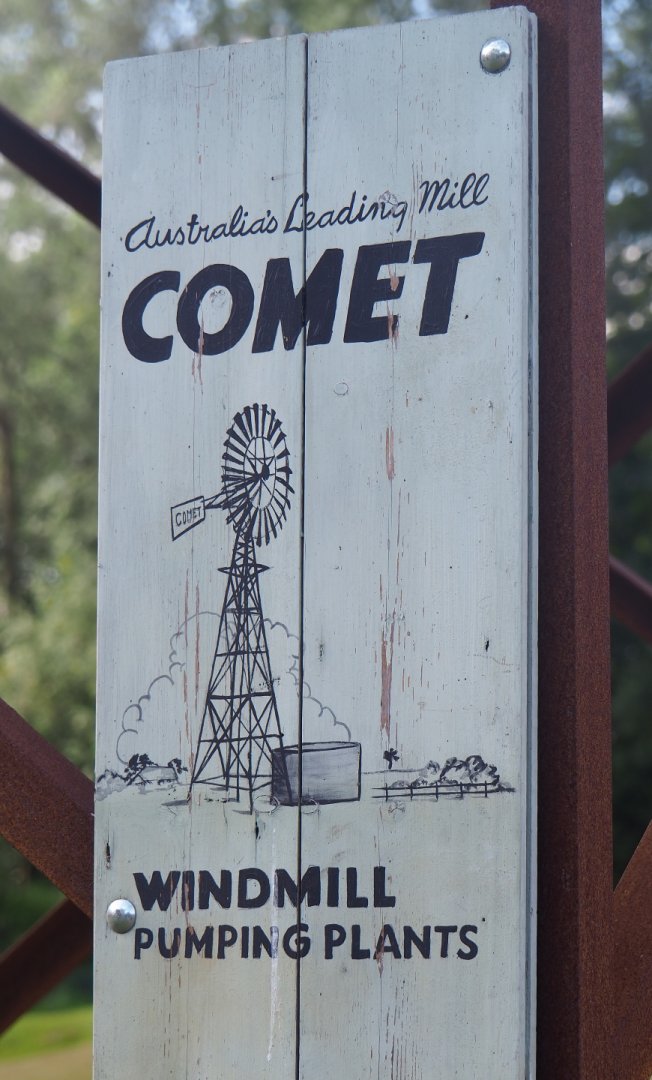 Australian comet windmill pumps sign, 2019-08-11