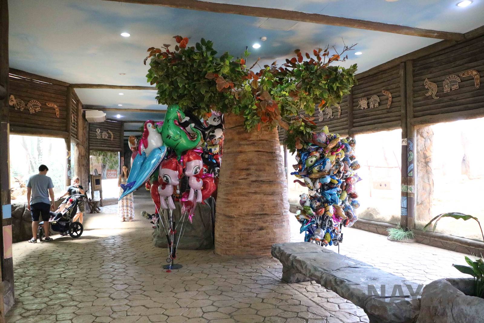 Australian displays, April 2016