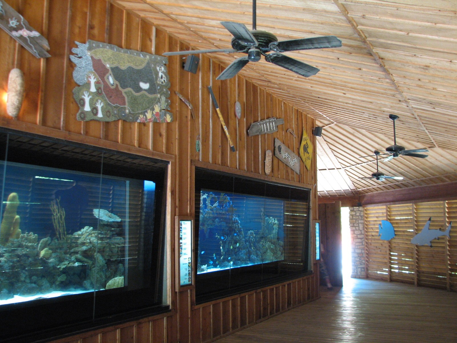 Australian Outback - Great Barrier Reef Aquariums