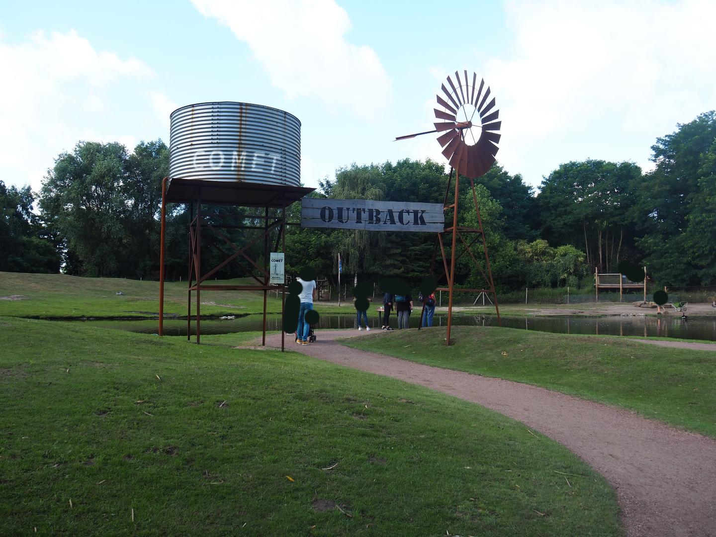 Australian Outback walk-through exhibit, 2019-08-11