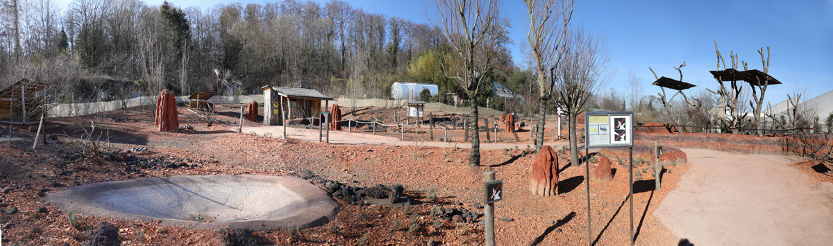 Australian walk-thru exhibit