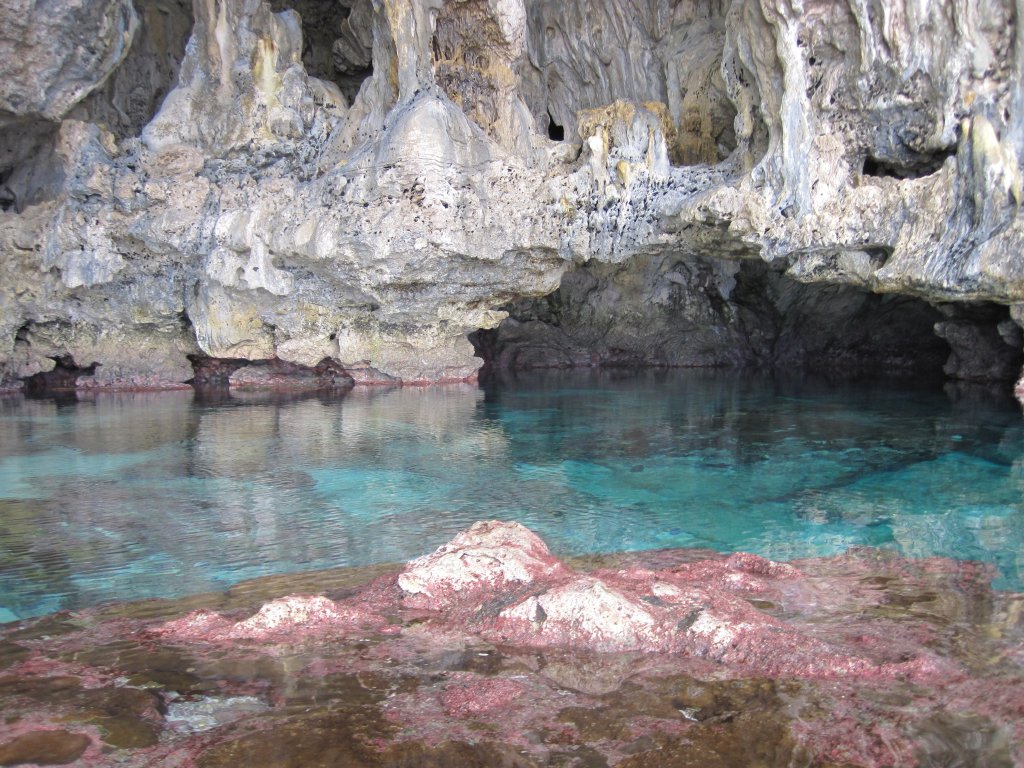 Avaiki Cave