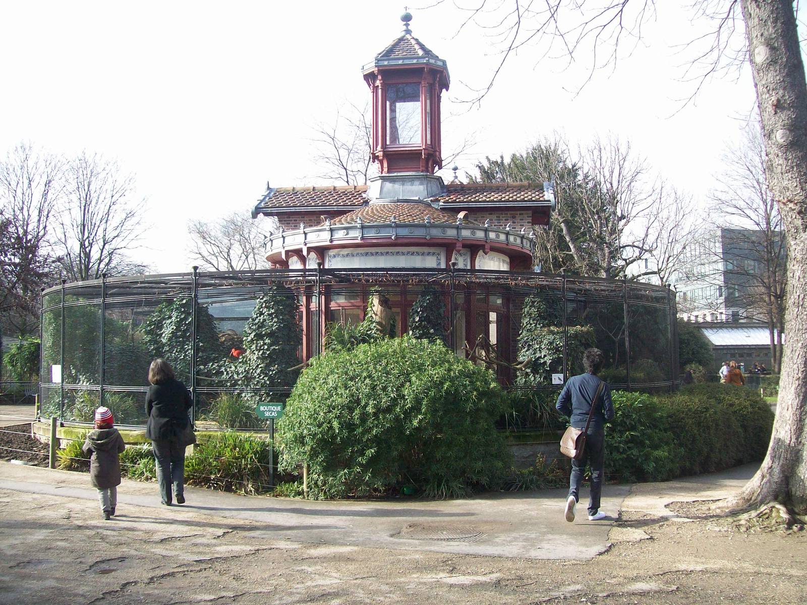 Aviaries and Small Monkeys