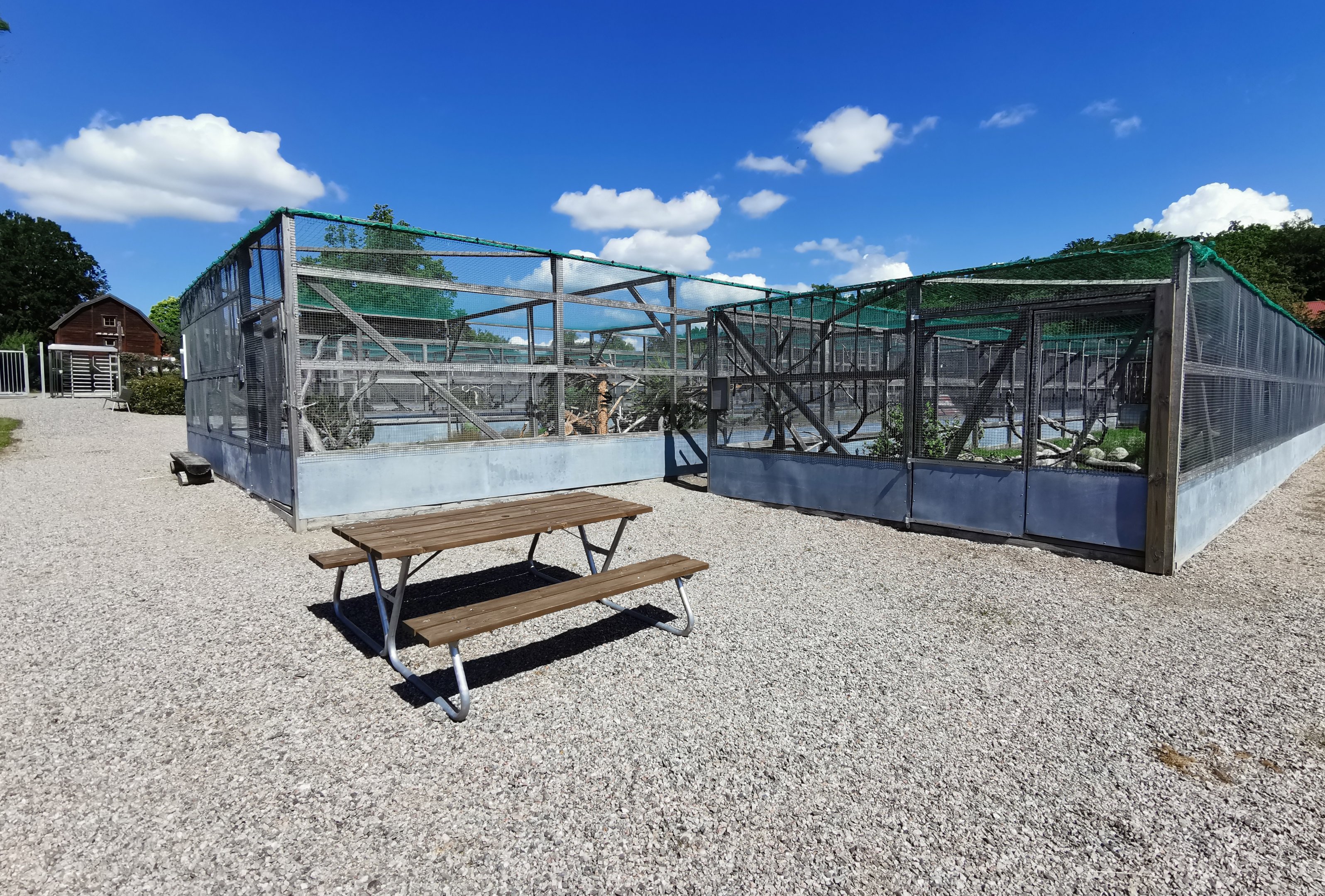Aviaries for gamefowl