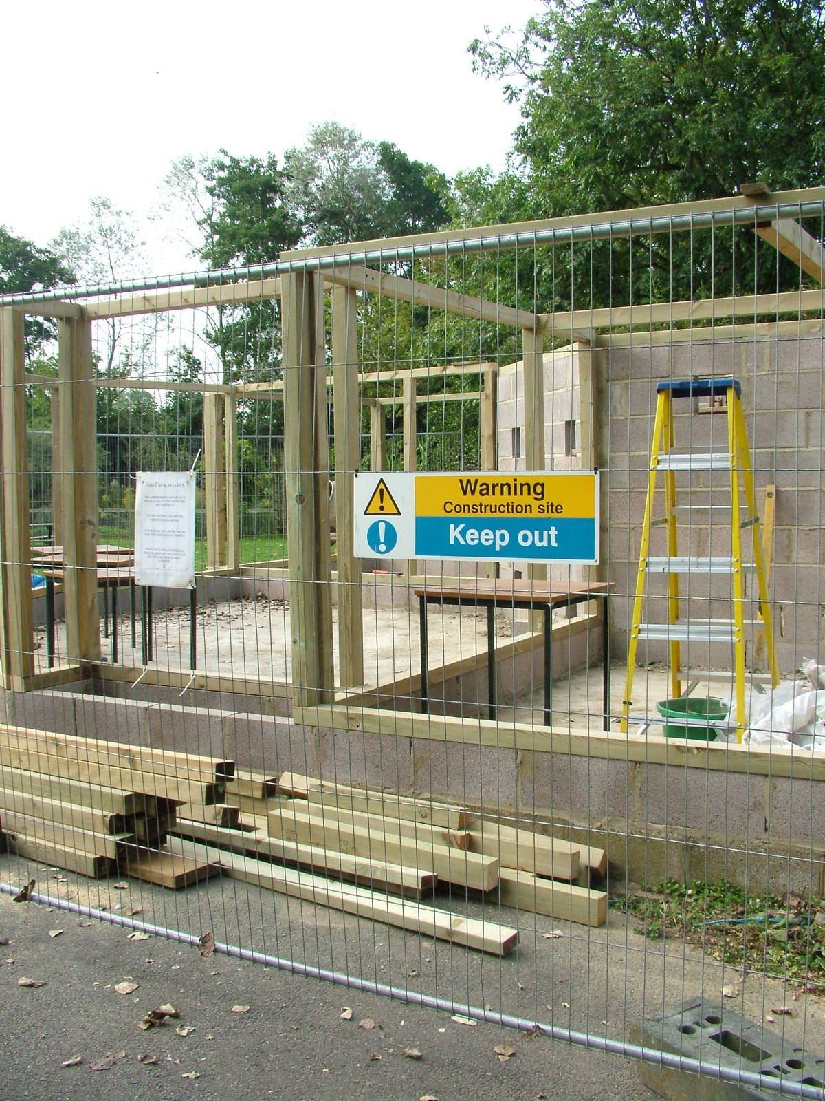 Aviaries under construction at Birdland 19/09/09