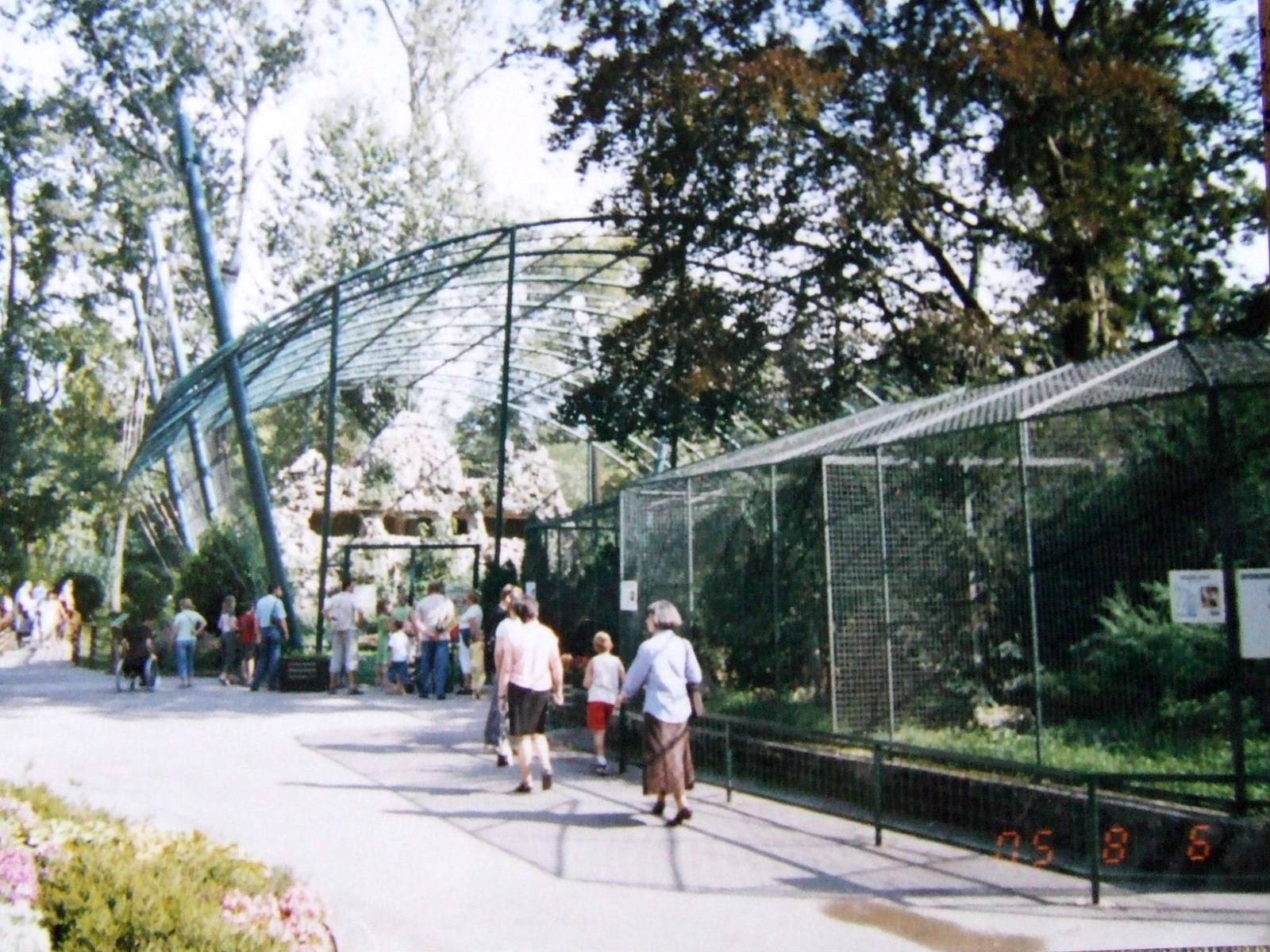 Aviaries @ Zagreb Zoo, Croatia