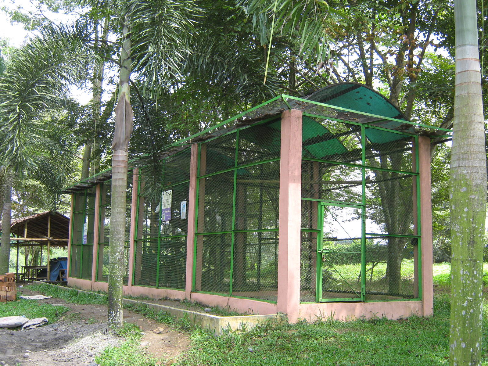 aviaries