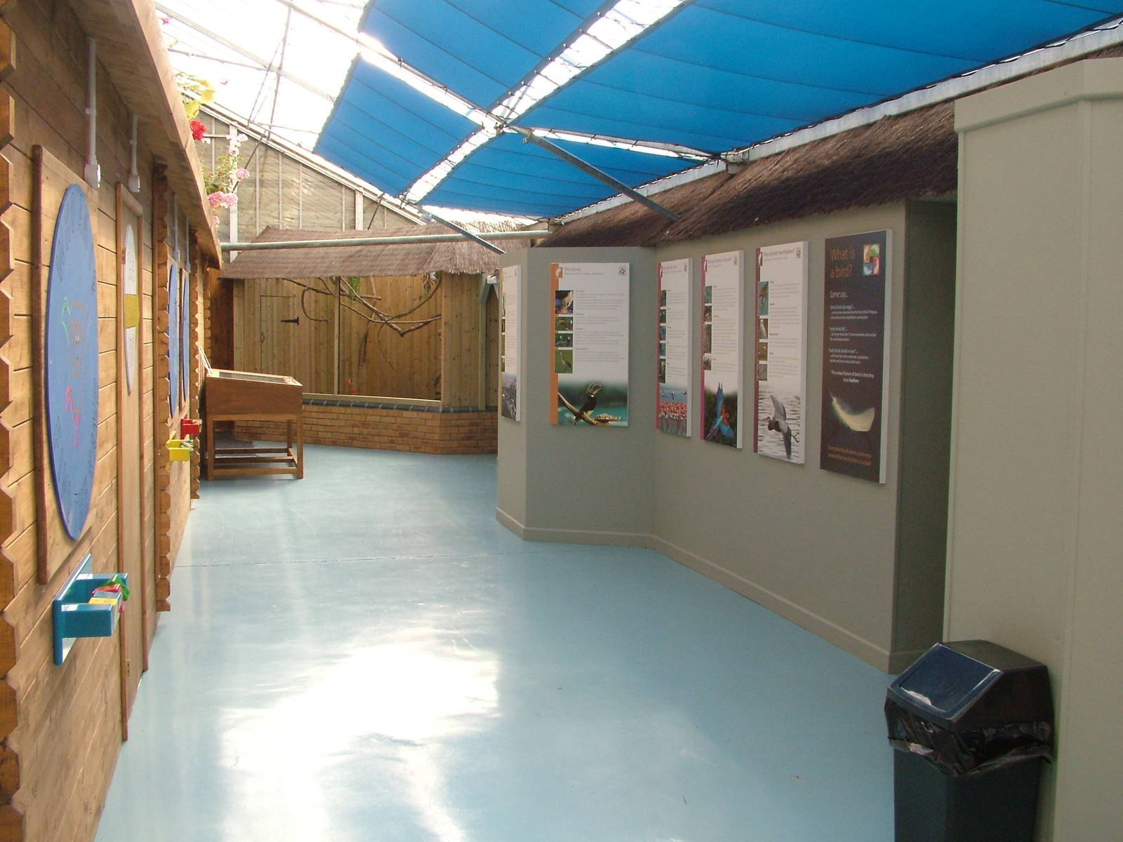 Aviary and interpretation at Birdland 19/09/09