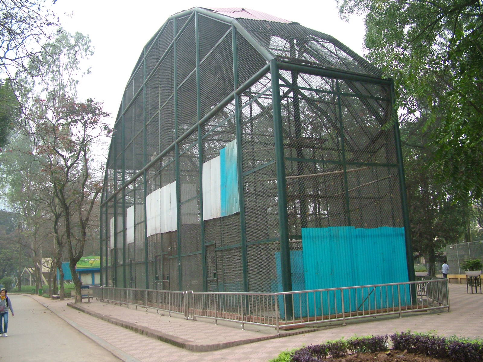 Aviary at Hanoi Zoo, 15/03/12