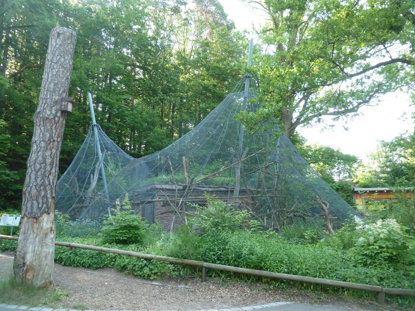 Aviary for crowned lemur and Alpine rock partridge