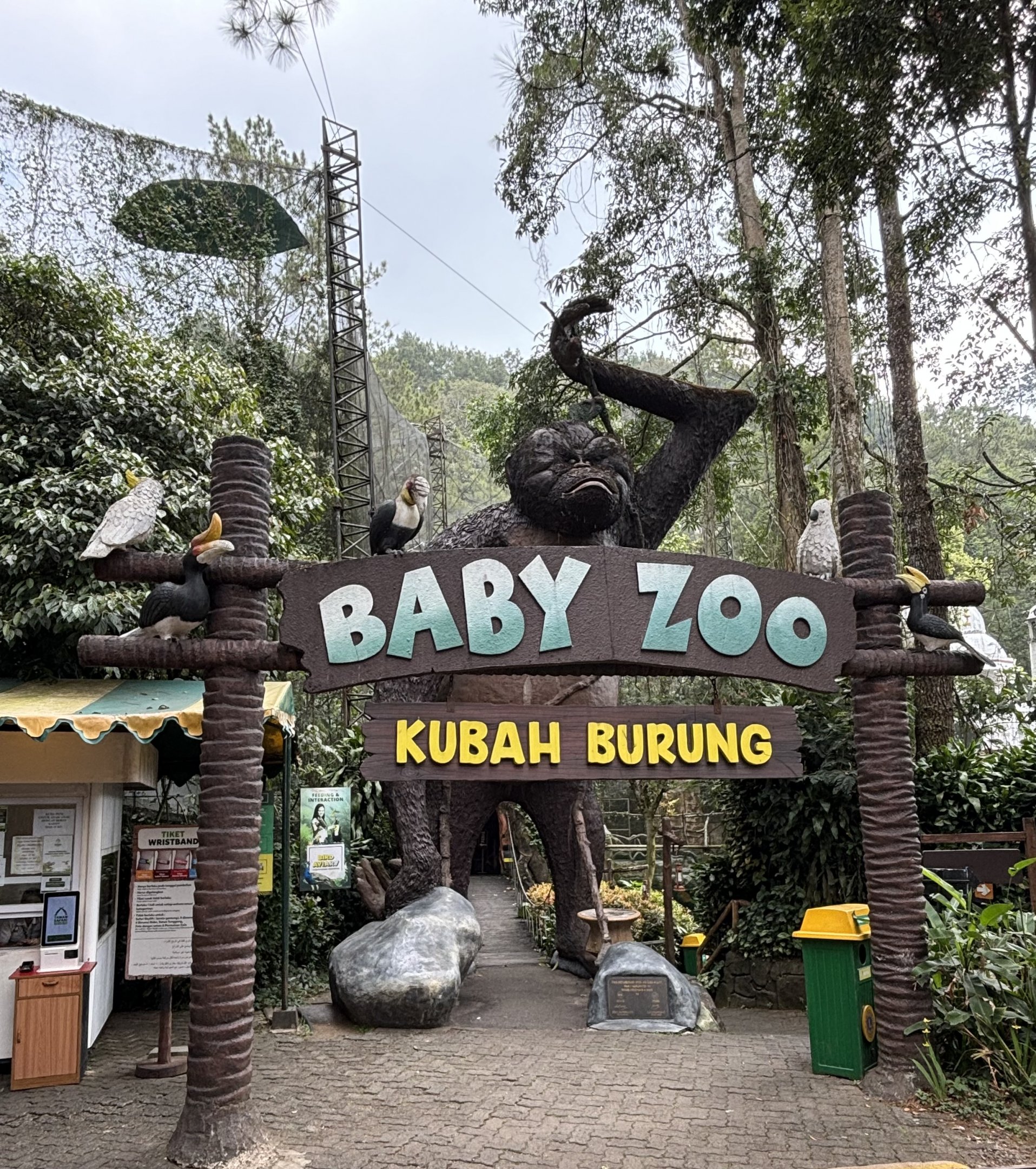 Baby Zoo Entrance