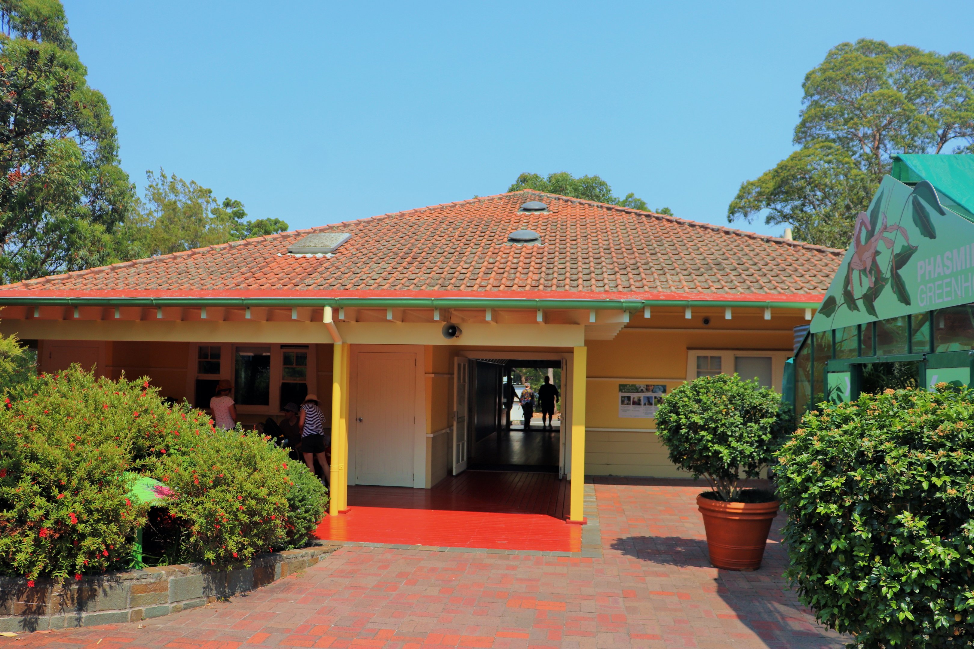 Backyard to Bush- House