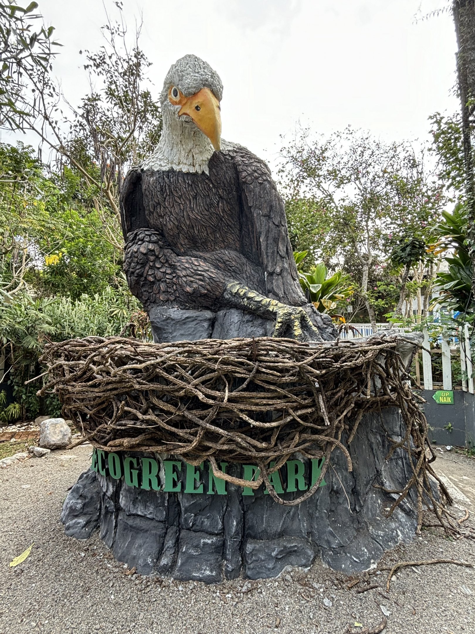 Bald Eagle Statue