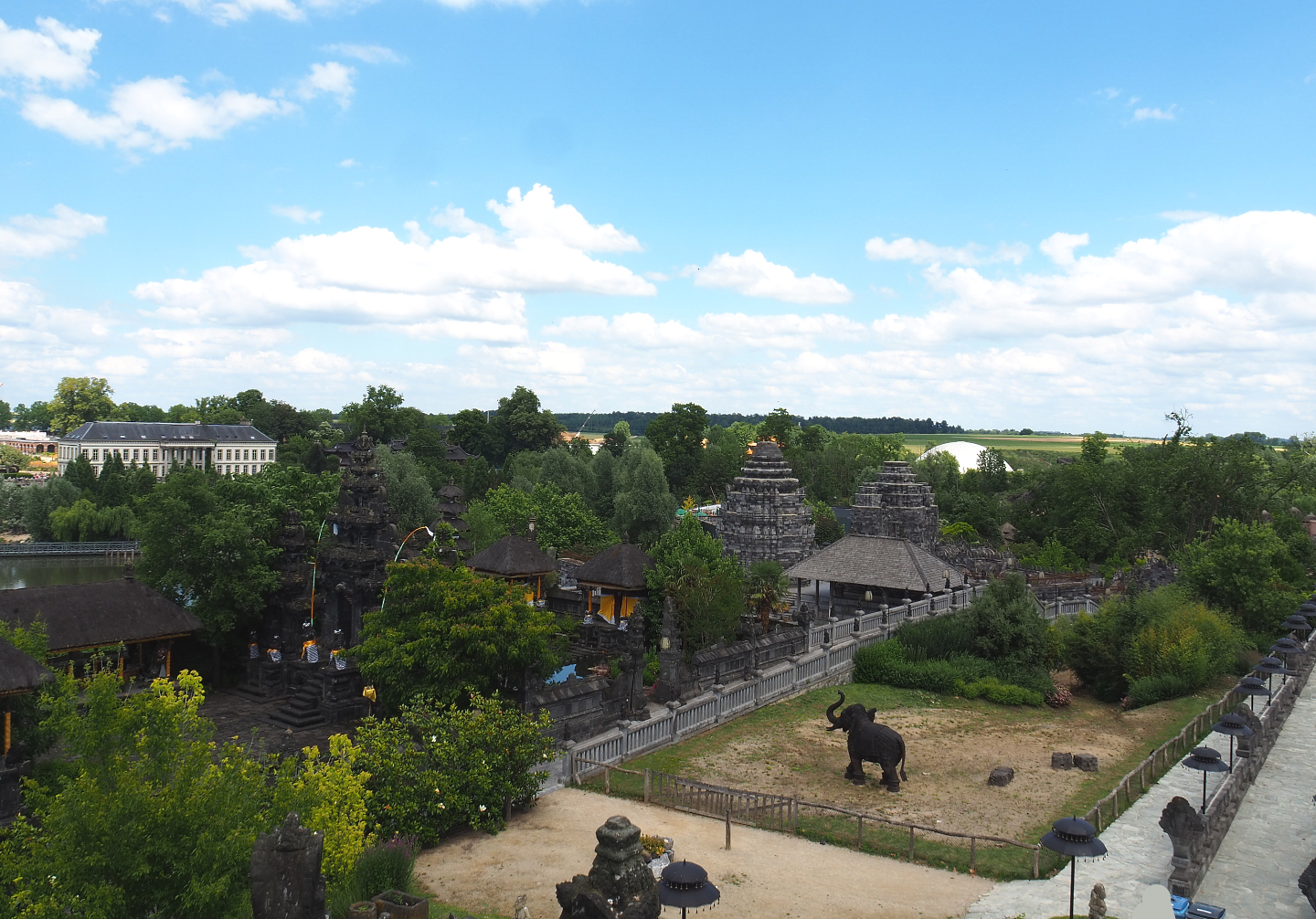 Balinese temple seen from the top of the Flower Temple, 2022-06-28