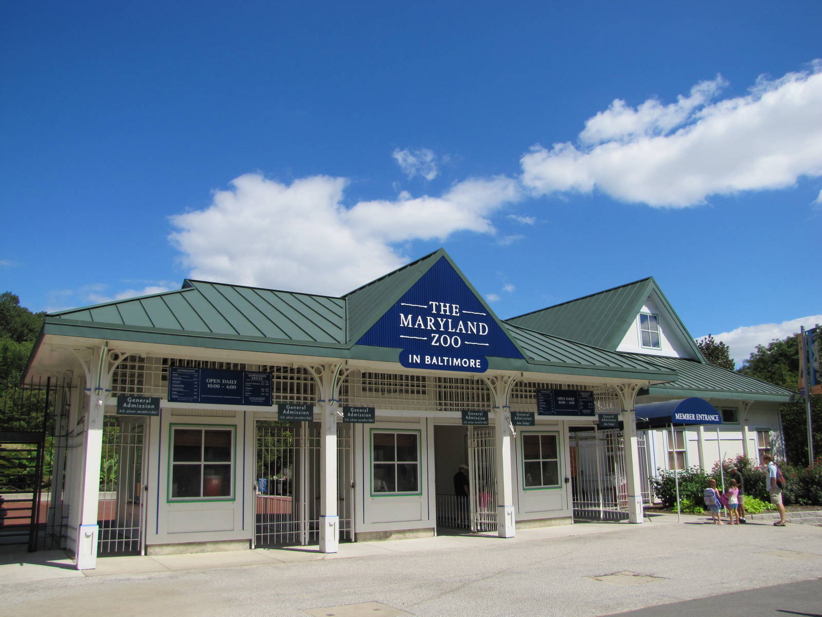 Baltimore Zoo - Main Gate outside and in front