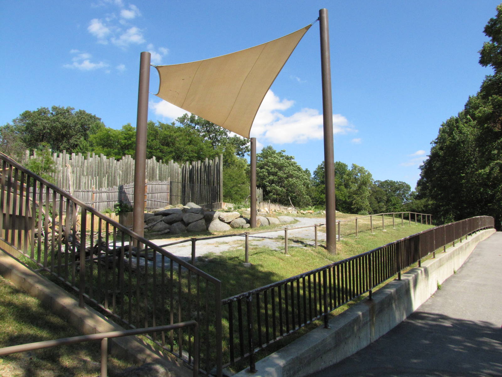 Baltimore Zoo - One end of the long Giraffe exhibit