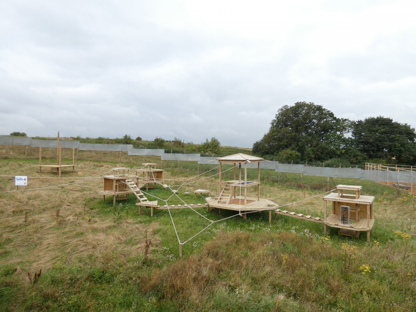 Barbary macaque enclosure (2)