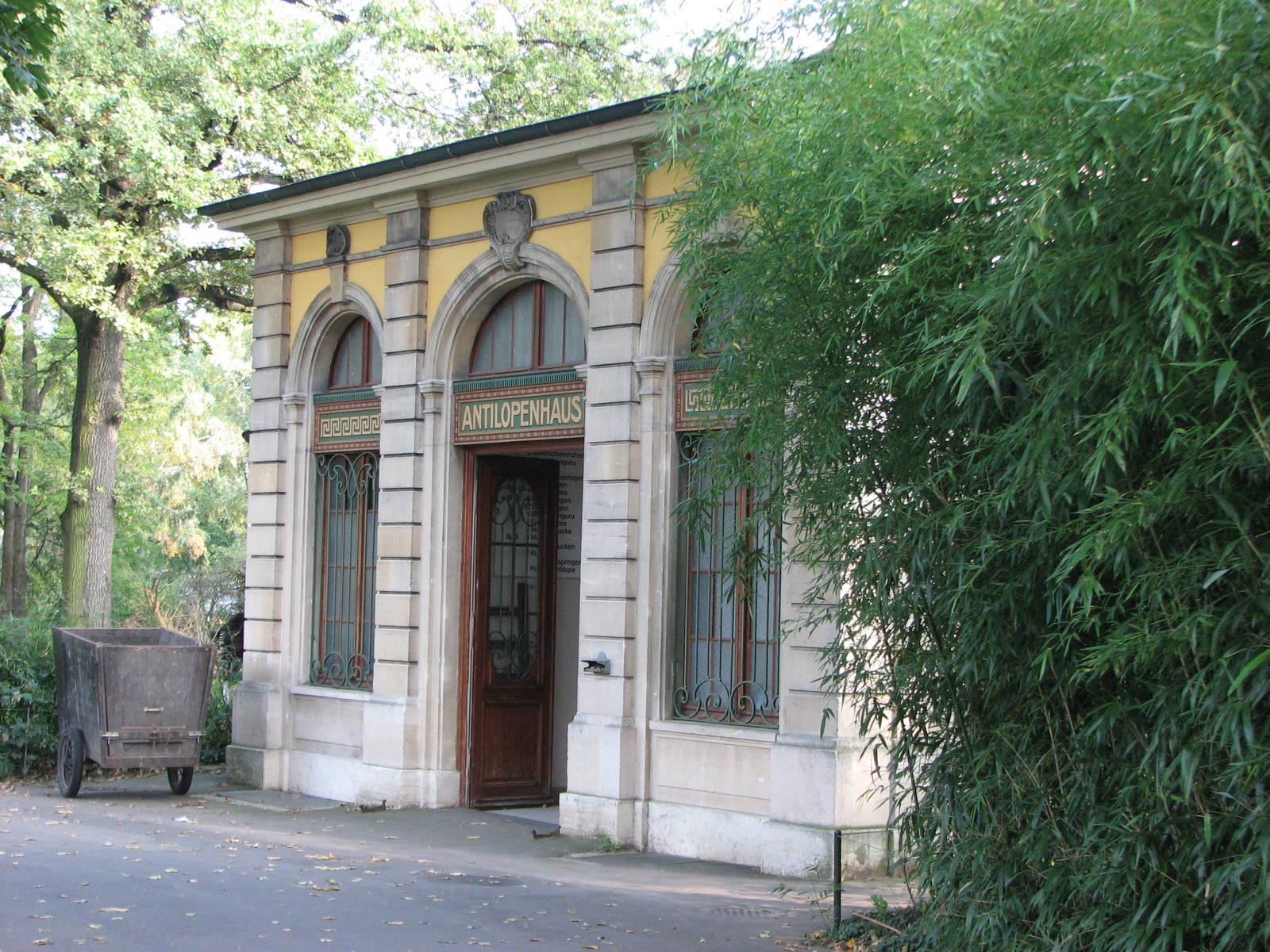 Basel Zoo 2006 - Entrance to the historic Antelope House