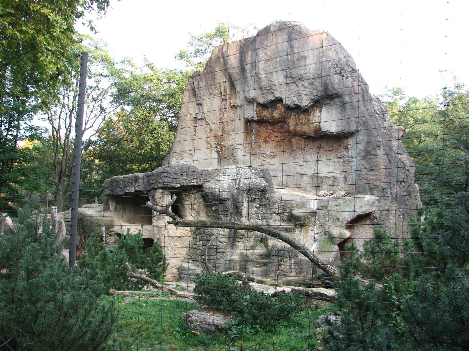 Basel Zoo 2006 - Snow Leopard exhibit