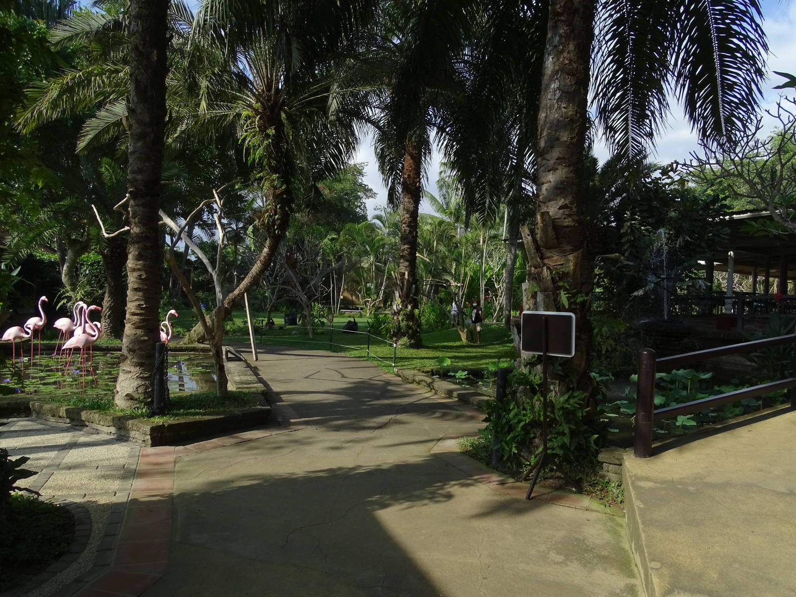 BBP 08/2016: Entrance square