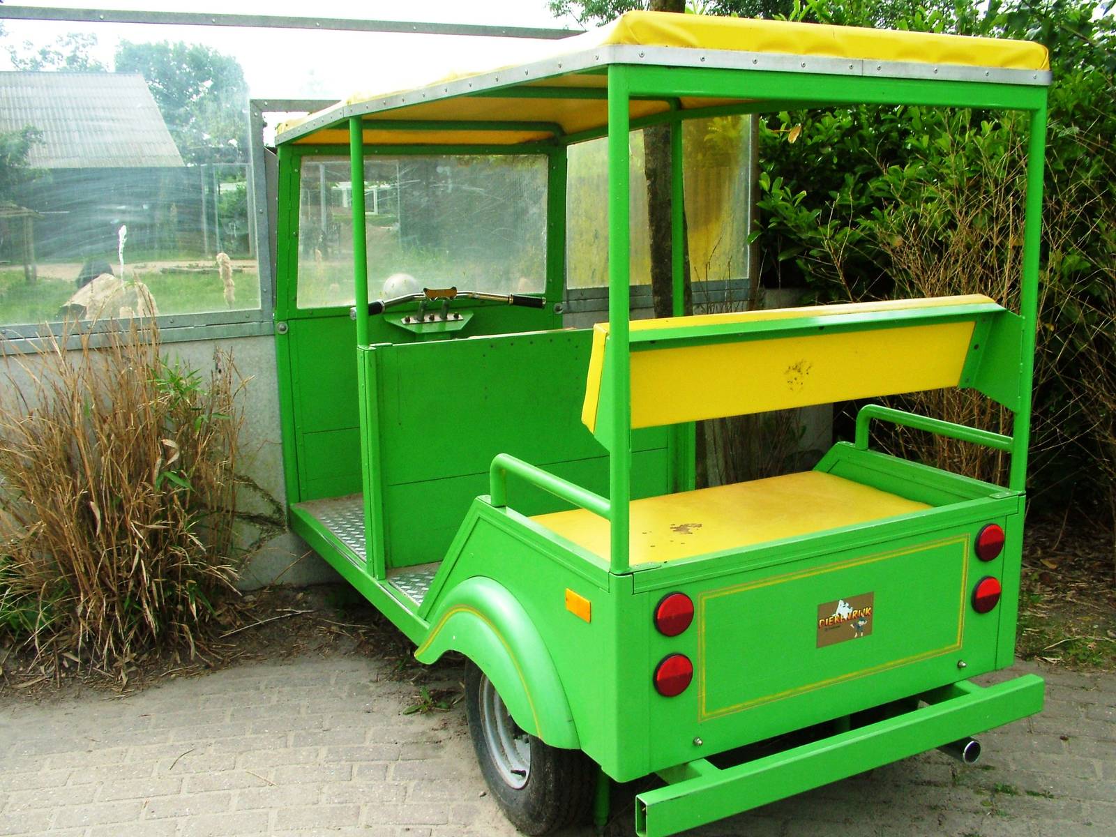 Bear and Fox Viewing at Dierenrijk, 31/05/12