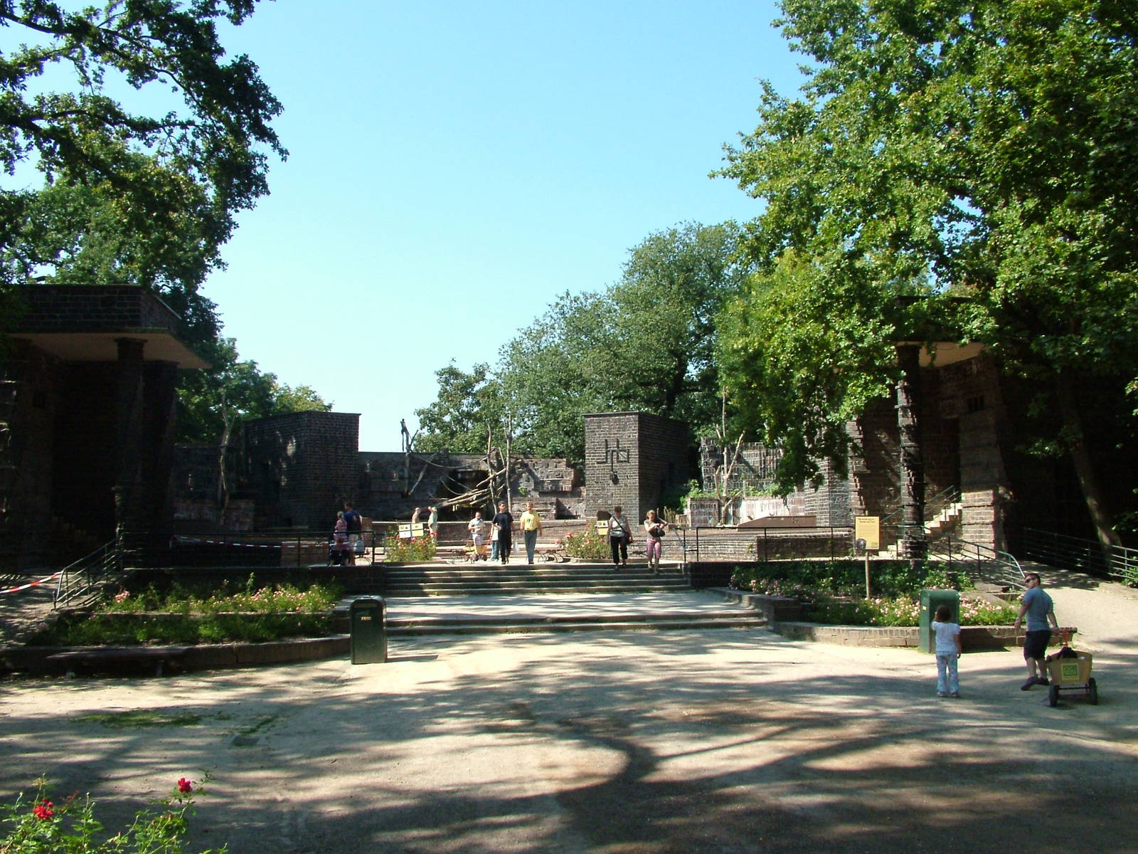 Bear Castle at Leipzig, 02/09/11