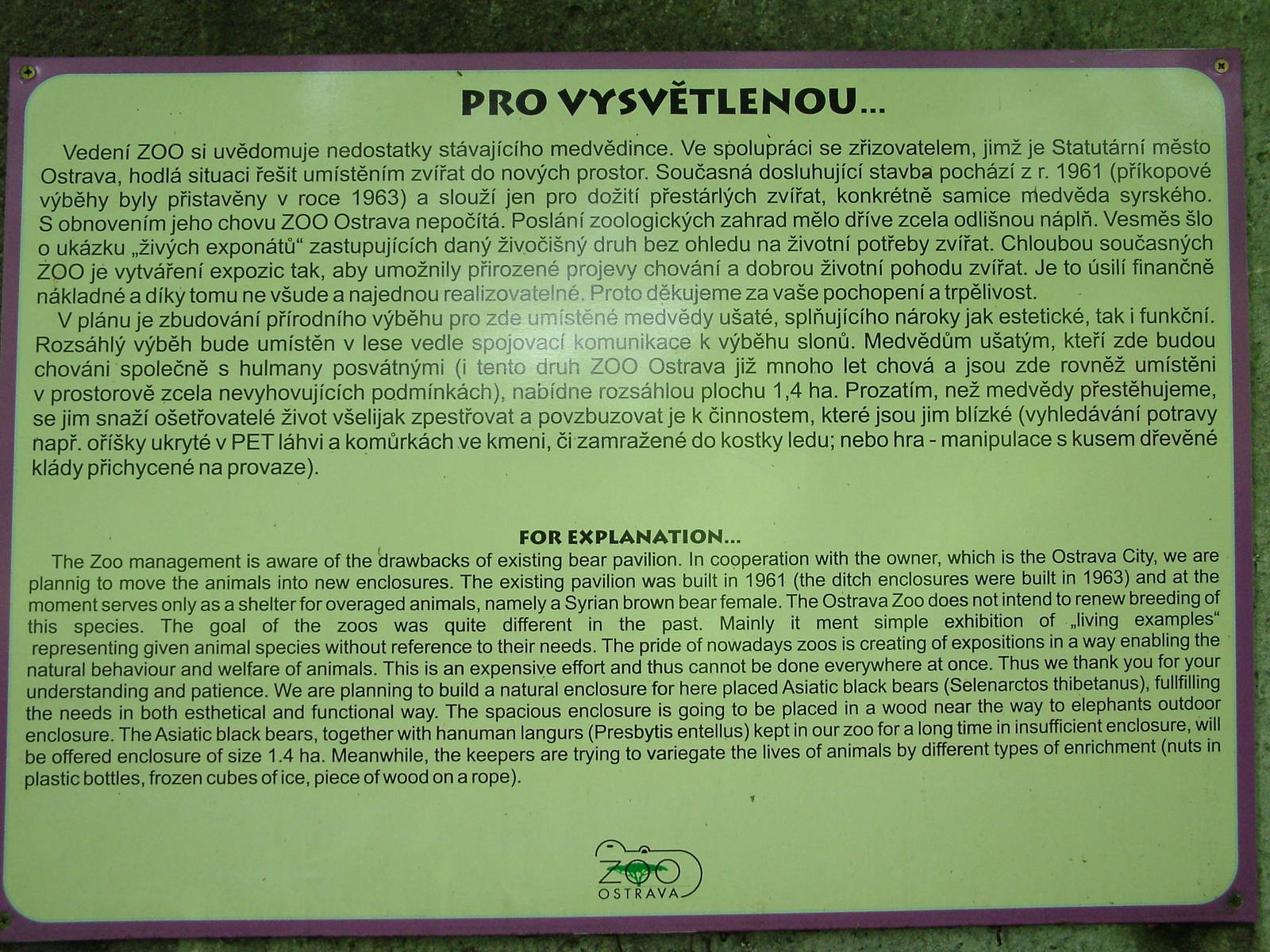 Bear exhibit information at Ostrava, 29/05/10