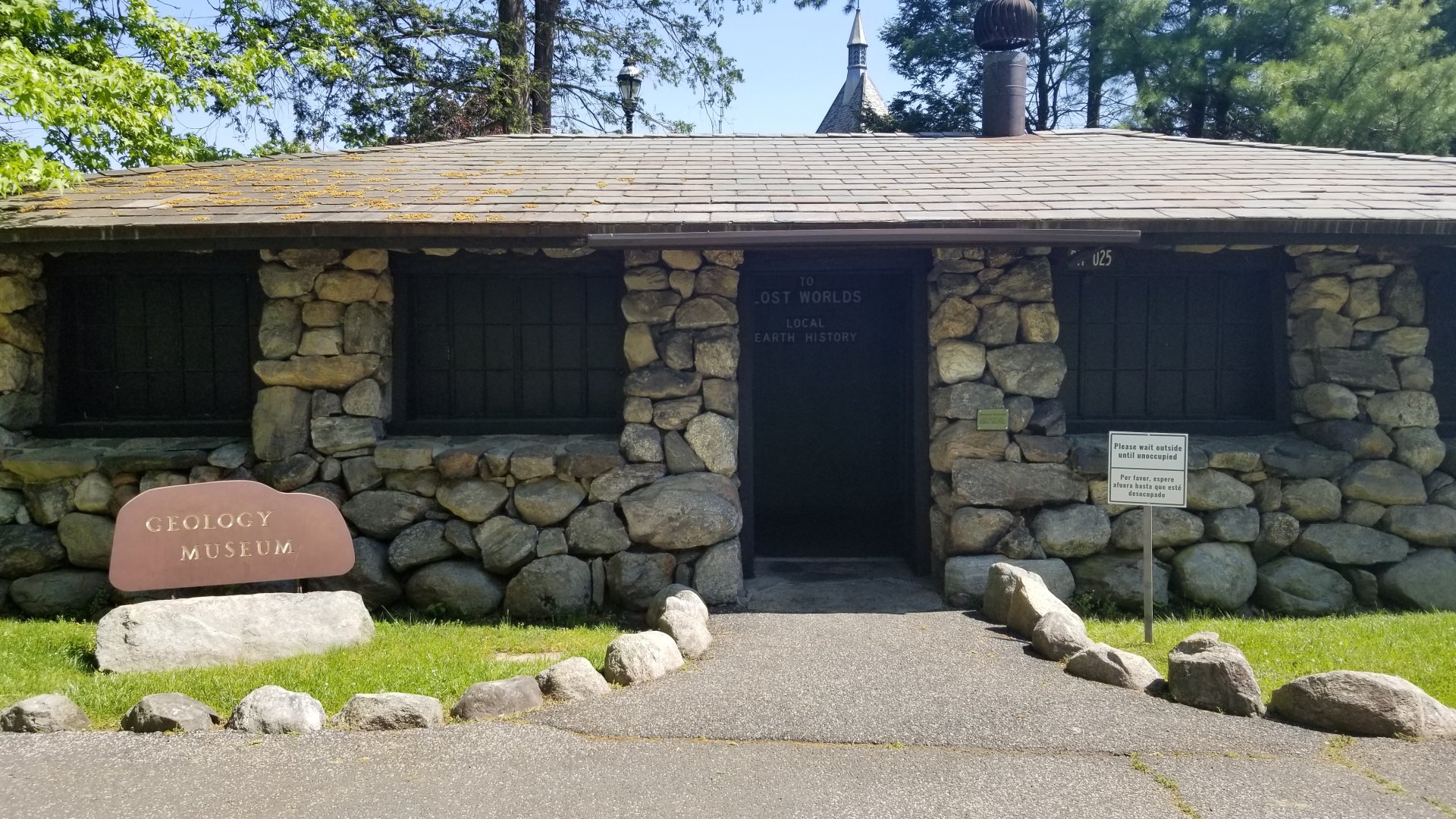 Bear Mountain - Geology museum