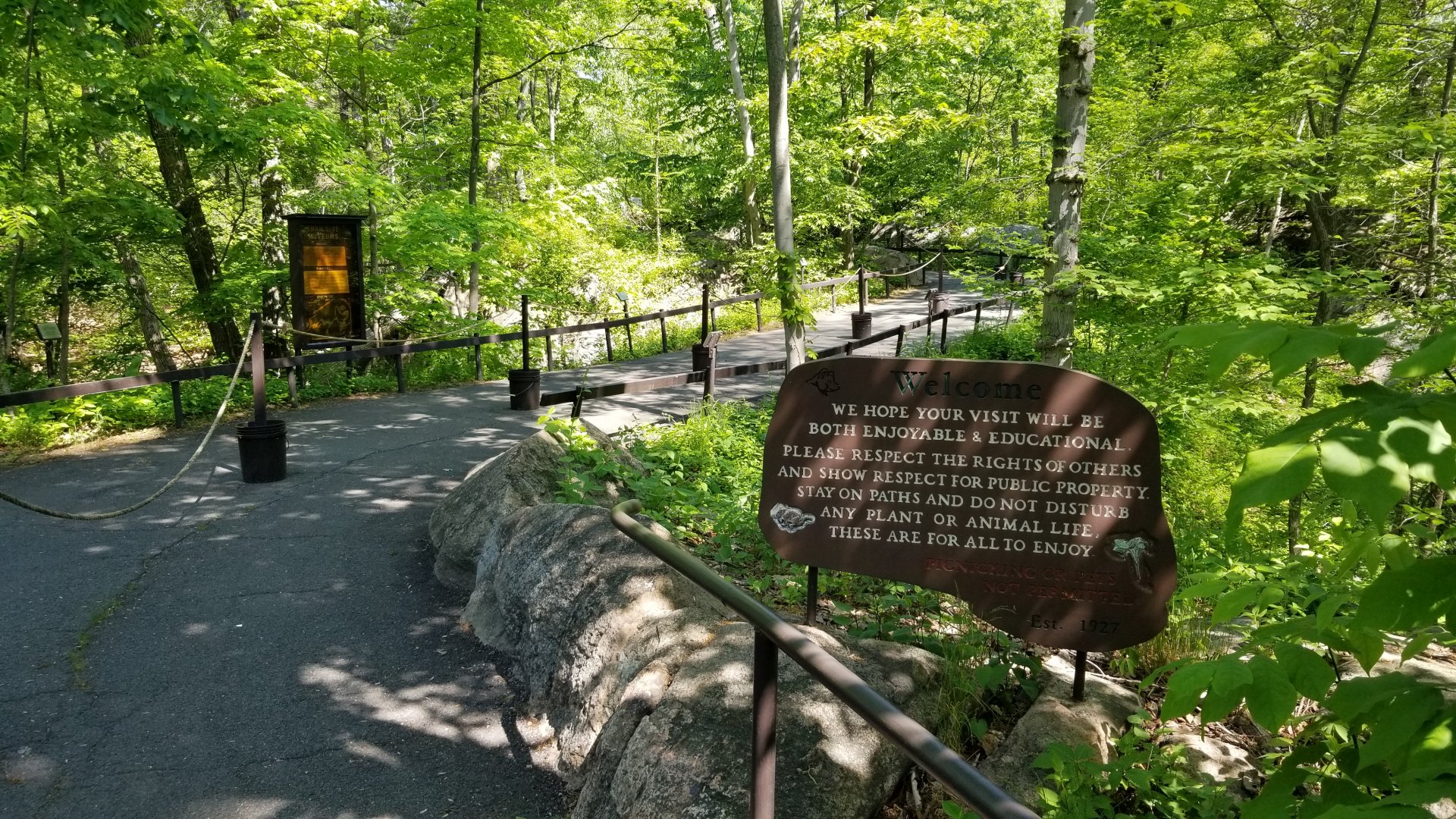 Bear Mountain - Trailside Museums & Zoo entrance