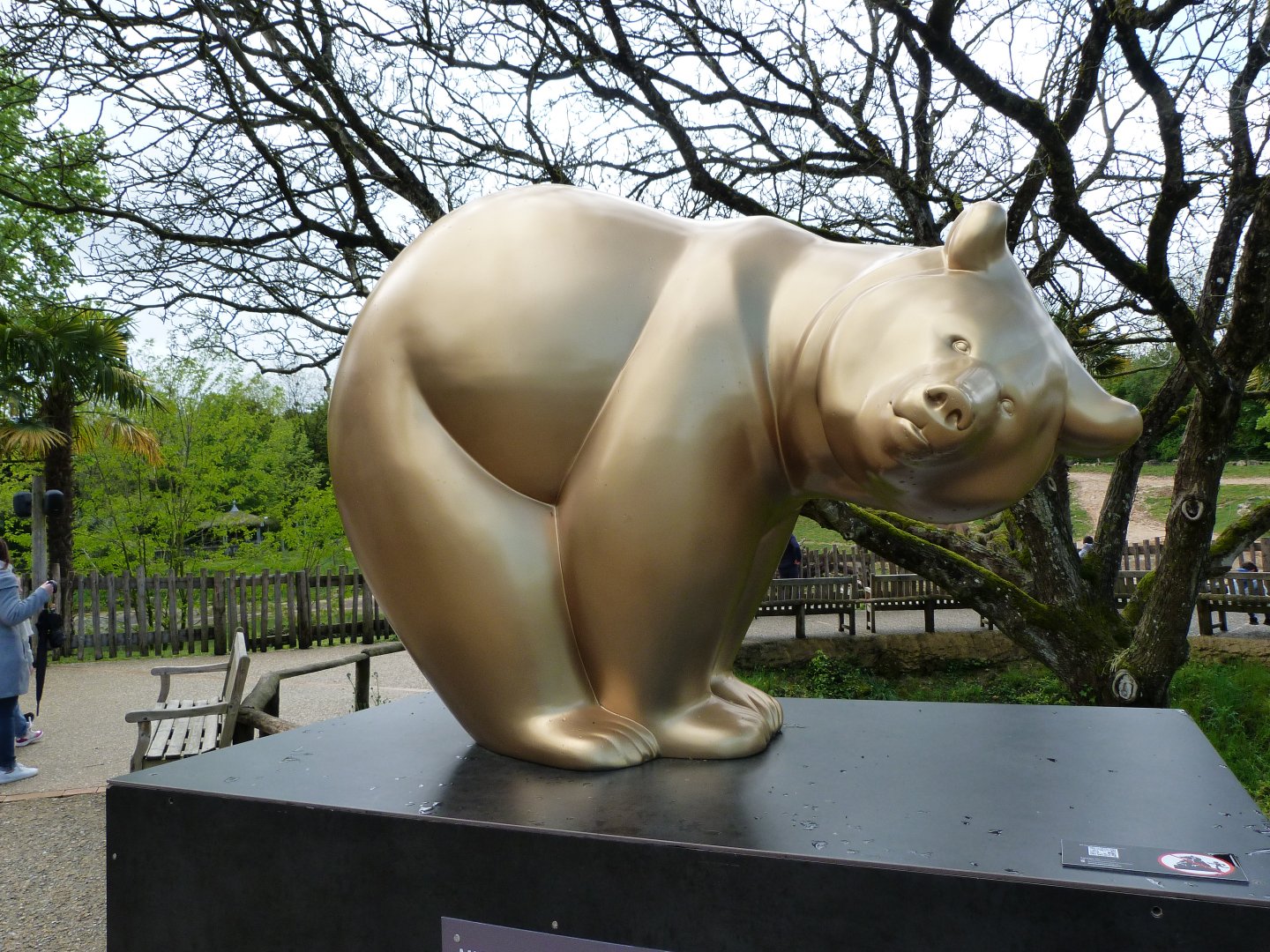 Bear statue -ZooParc de Beauval (2025)