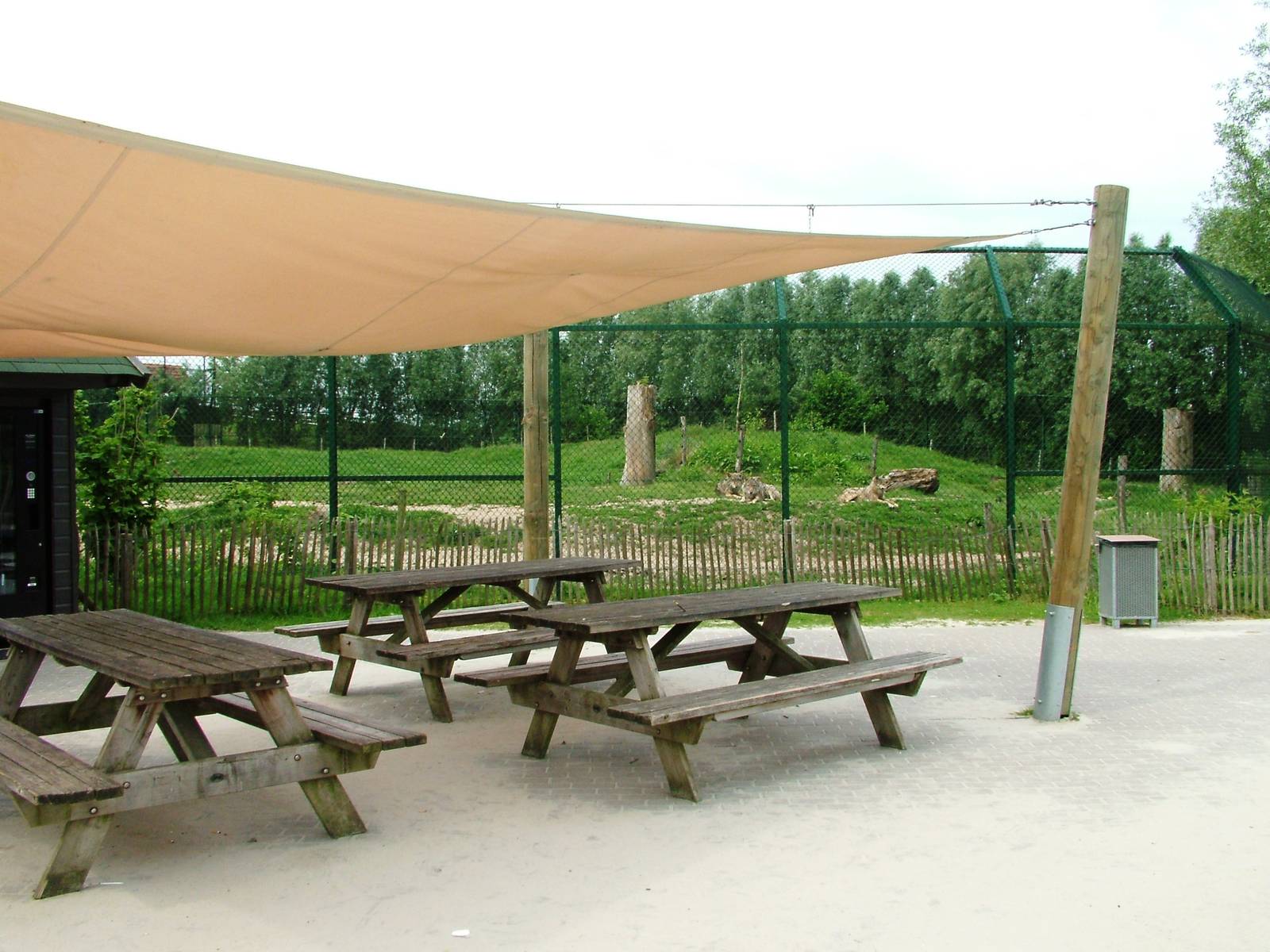 Bear/Wolf Exhibit at Dierenrijk, 31/05/12