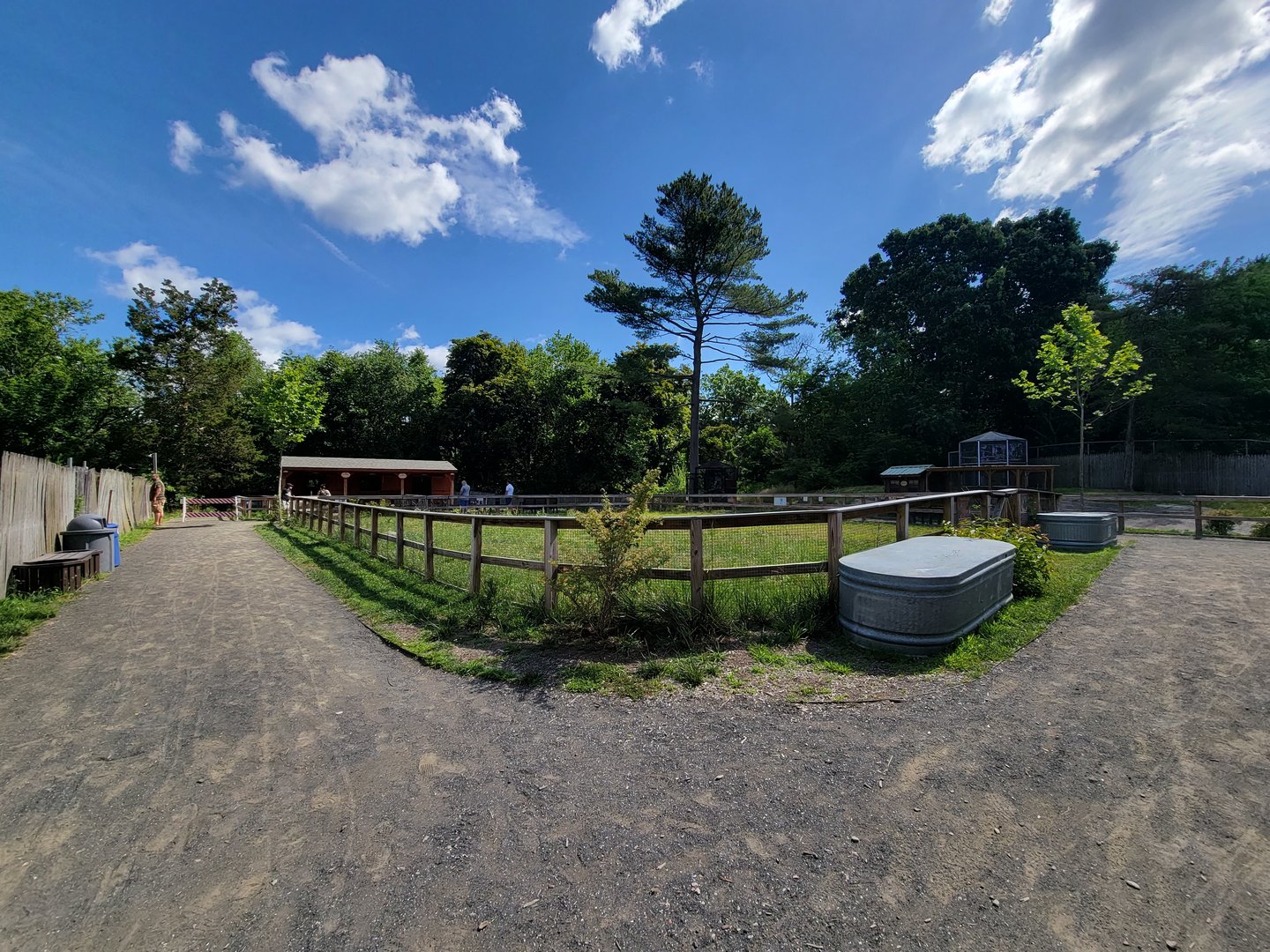 Beardsley 7/22 - Farmyard, empty livestock area
