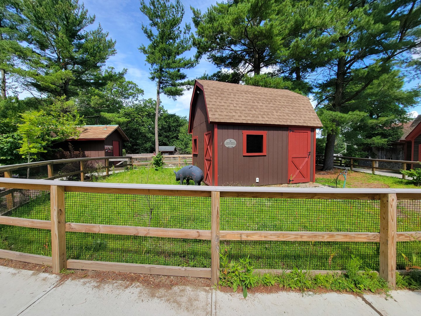 Beardsley 7/22 - Farmyard, small empty yard