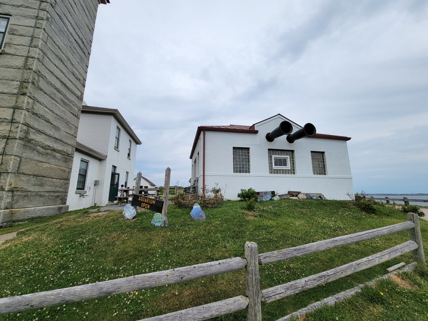 Beavertail Aquarium - from front