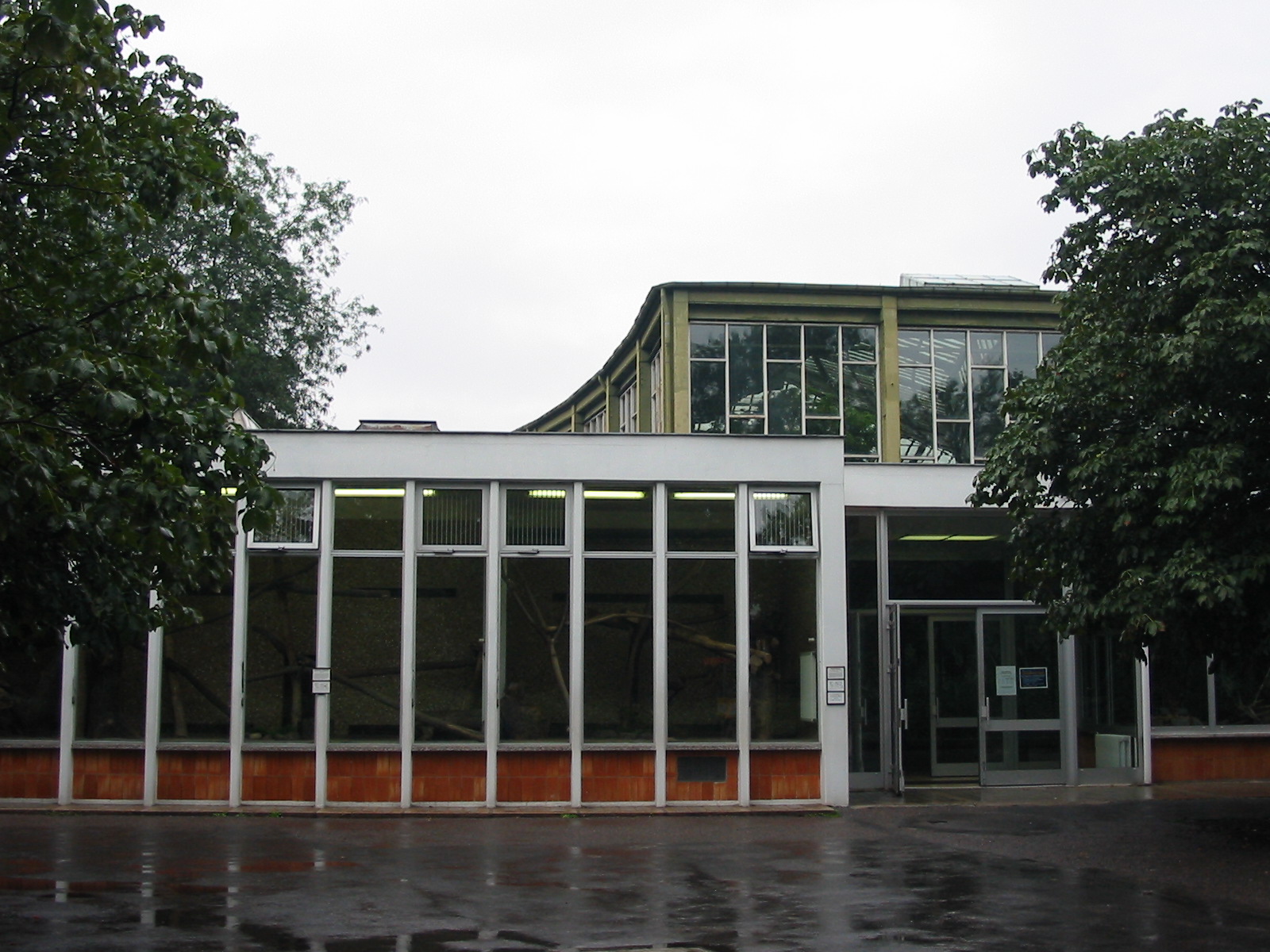 Berlin Tierpark 2004 - Entrance to the Alfred Brehm House