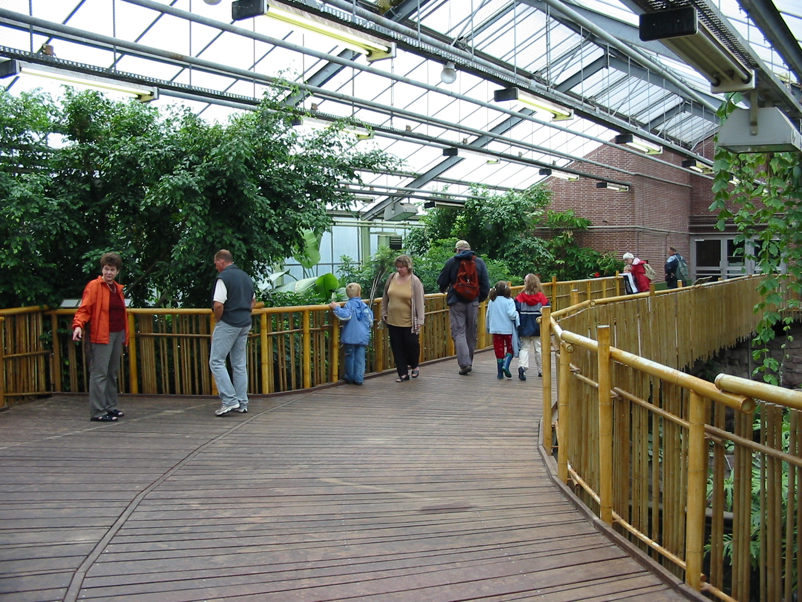 Berlin Tierpark 2004 - Inside the Crocodile House