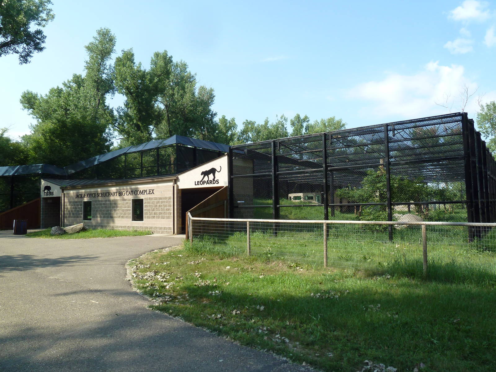 Big Cat Complex - Bengal Tiger/Snow Leopard Exhibits